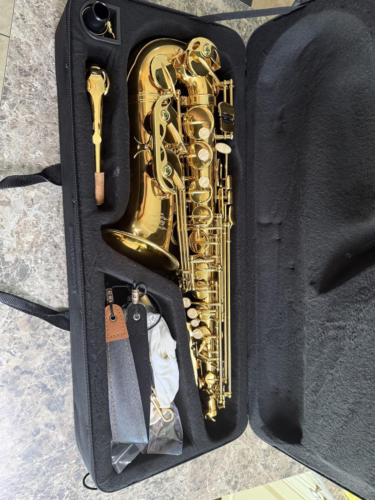 Eastar Alto Saxophone Eb Flat, Professional Intermediate Sax Golden, AS-III customer photo 2
