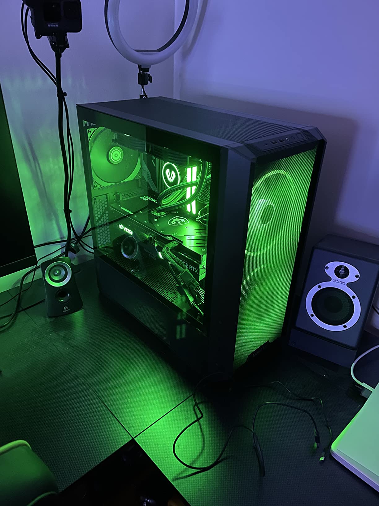 MSI Gaming GeForce RTX 4080 16GB GDRR6X 384-Bit HDMI/DP Nvlink Tri-Frozr 3 Ada Lovelace Architecture Graphics Card (RTX 4080 16GB Gaming X Trio) customer photo 1