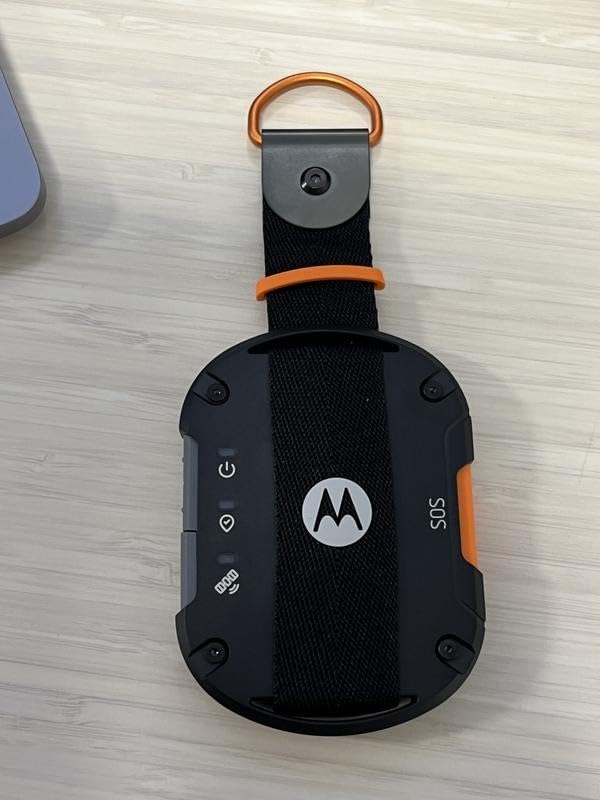 Motorola Defy Satellite Link - Rugged Handheld GPS Communicator, Two-Way Global SMS Text Messenger, Emergency SOS Alerting - Android iOS Compatible customer photo 2