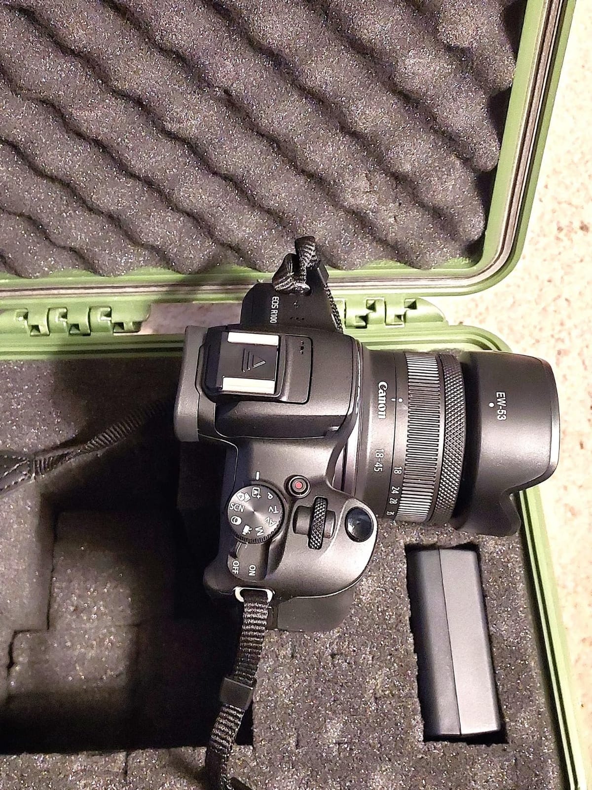 EW-53 Lens Hood for Canon RF-S 18-45mm F4.5-6.3 is stm on EOS R50 R100 R10 customer photo 1