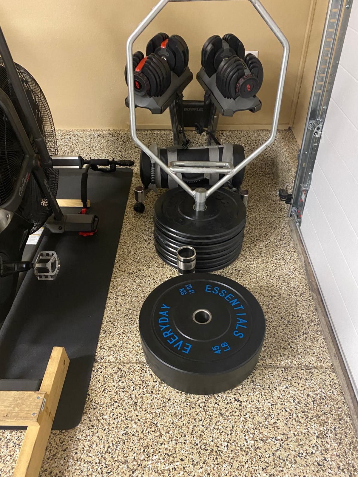 BalanceFrom Olympic Rubber Bumper Weight Plate Set with Steel Hub Inserts – 2-Inch Hole Plates for Strength Training, Powerlifting, and Weightlifting at Home, Garage, or Commercial Gym customer photo 2