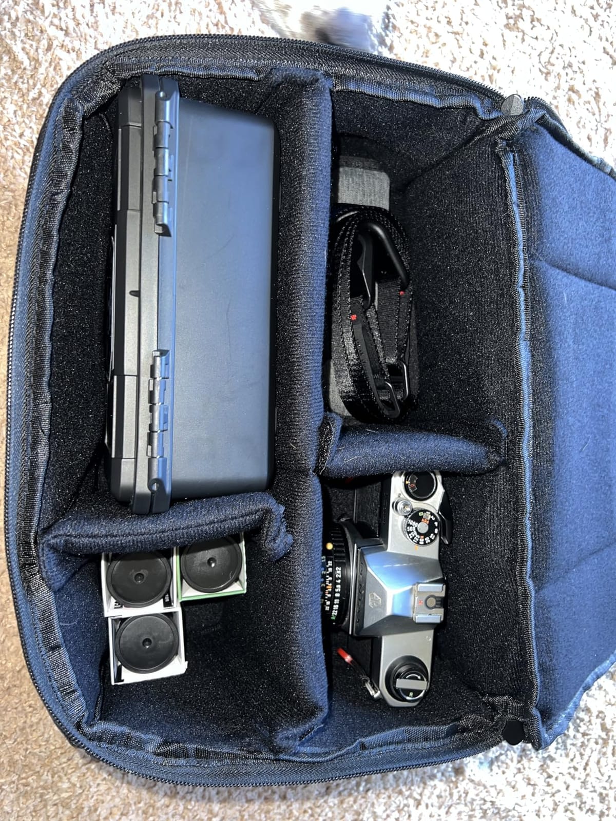 Camera Insert Bag Camera Case, Water Resistant Camera Bag Insert Portable Inner Bag, Shockproof DSLR SLR Cameras Padded Storage Bag, Inner Case Bags (Black) customer photo 1