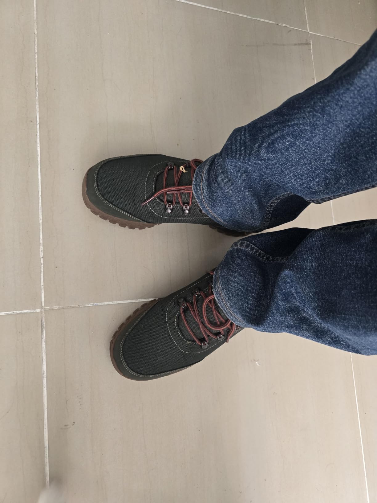 Columbia Men's Fairbanks Mid Hiking Boots customer photo 2