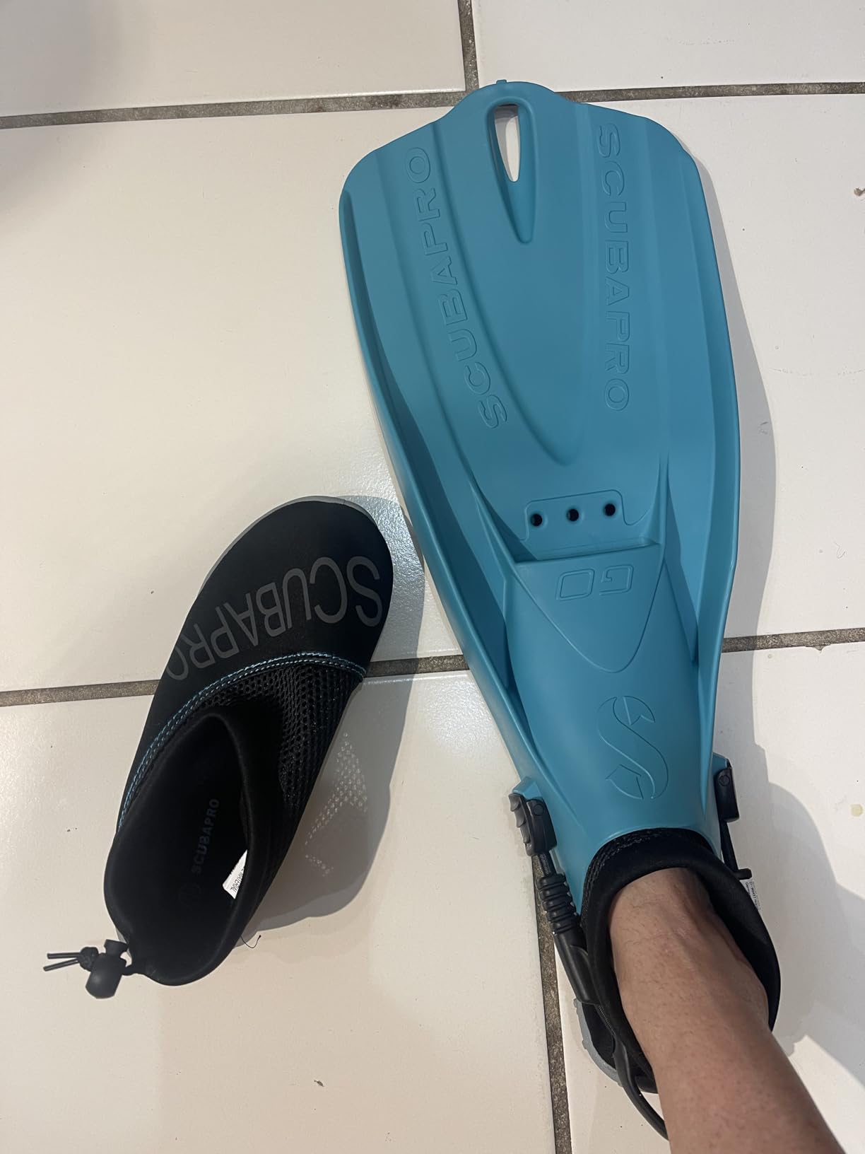 SCUBAPRO GO Travel Scuba Diving Fin for Snorkeling and Swimming, Open Heel Strap customer photo 1