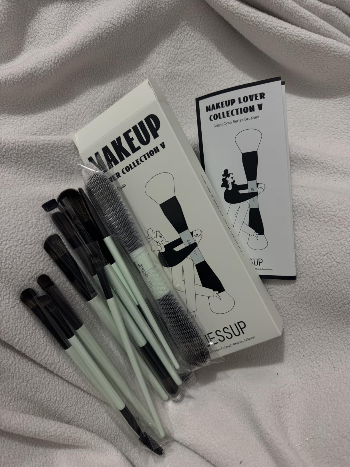 Jessup Makeup Brushes Set 10pcs, Double Sided Foundation Contour Blush Highlight Blending Eyebrow Brush Eyeshadow Eyeliner Concealer Brush, Bright Cyan Cruelty Free Cosmetic Tools T500 customer photo 2