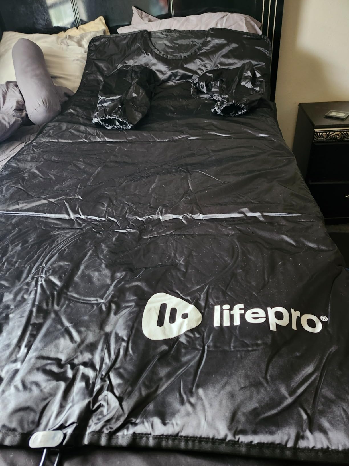Lifepro Portable Infrared Sauna Blanket with Arm Sleeves – Far Infrared Sauna for Wellness, Skin Rejuvenation, Accelerated Recovery, & Relaxation customer photo 2
