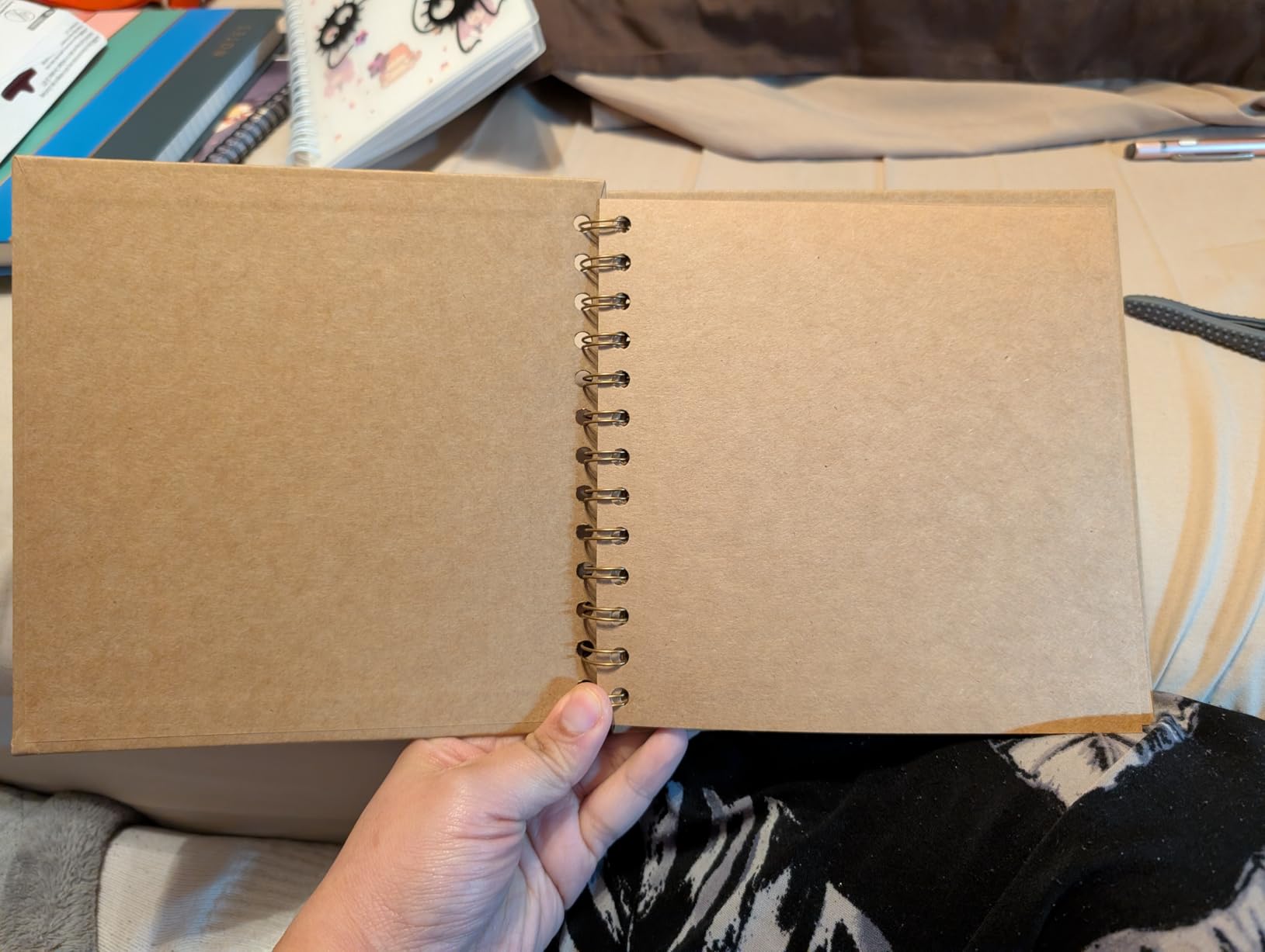 Yopih 12x12in Scrapbook Album, Acid-Free Kraft Paper 50 Sheets 100 Pages customer photo 1