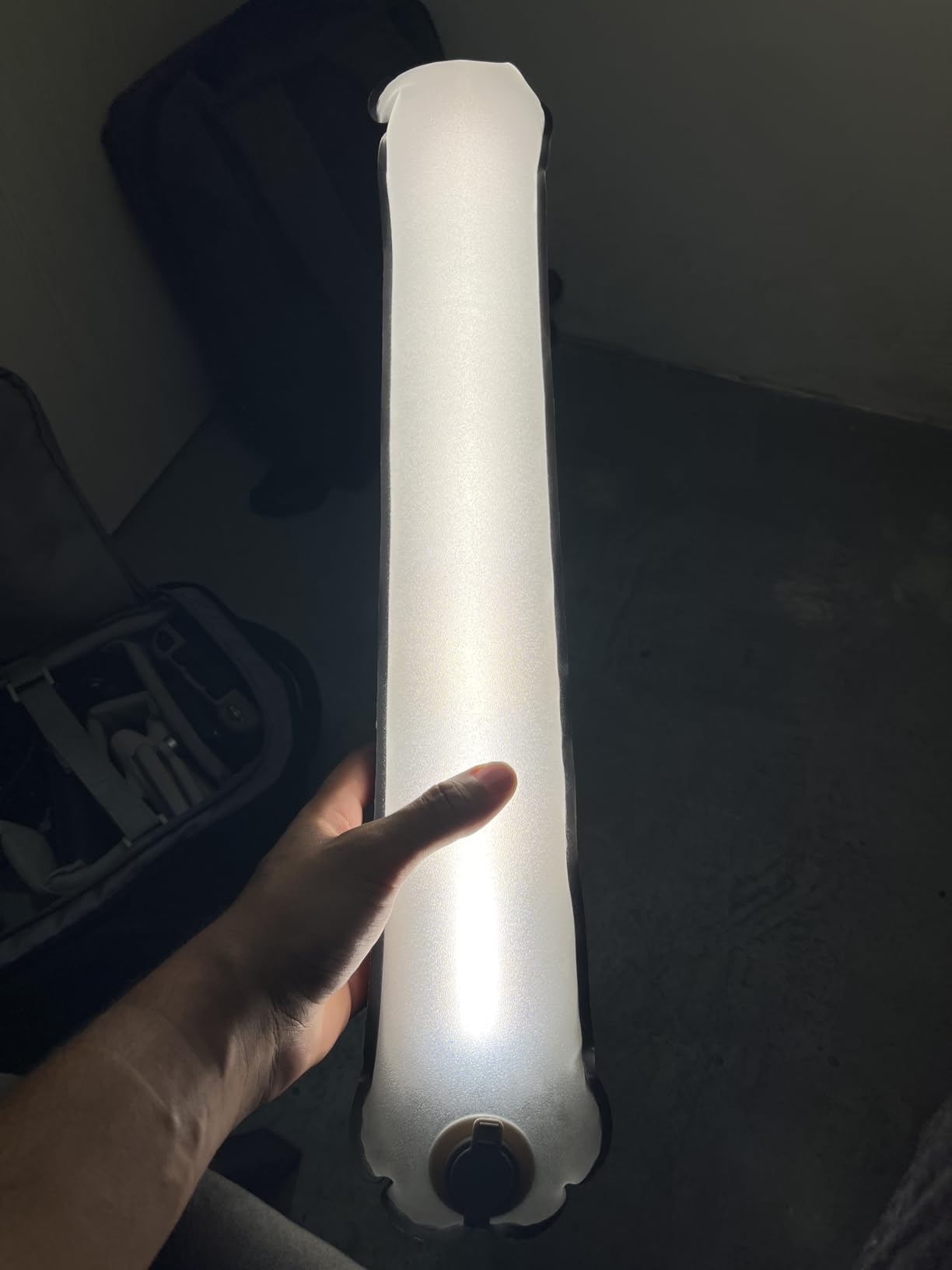 Ulanzi UA12 Bi-Color LED Inflatable Tube Light, 2700K-6500K 12W Foldable customer photo 1
