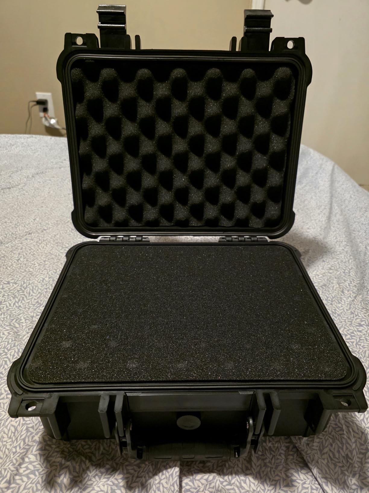 Jack Boss Waterproof Hard Camera Case with Pre-cut Foam,Black customer photo 1