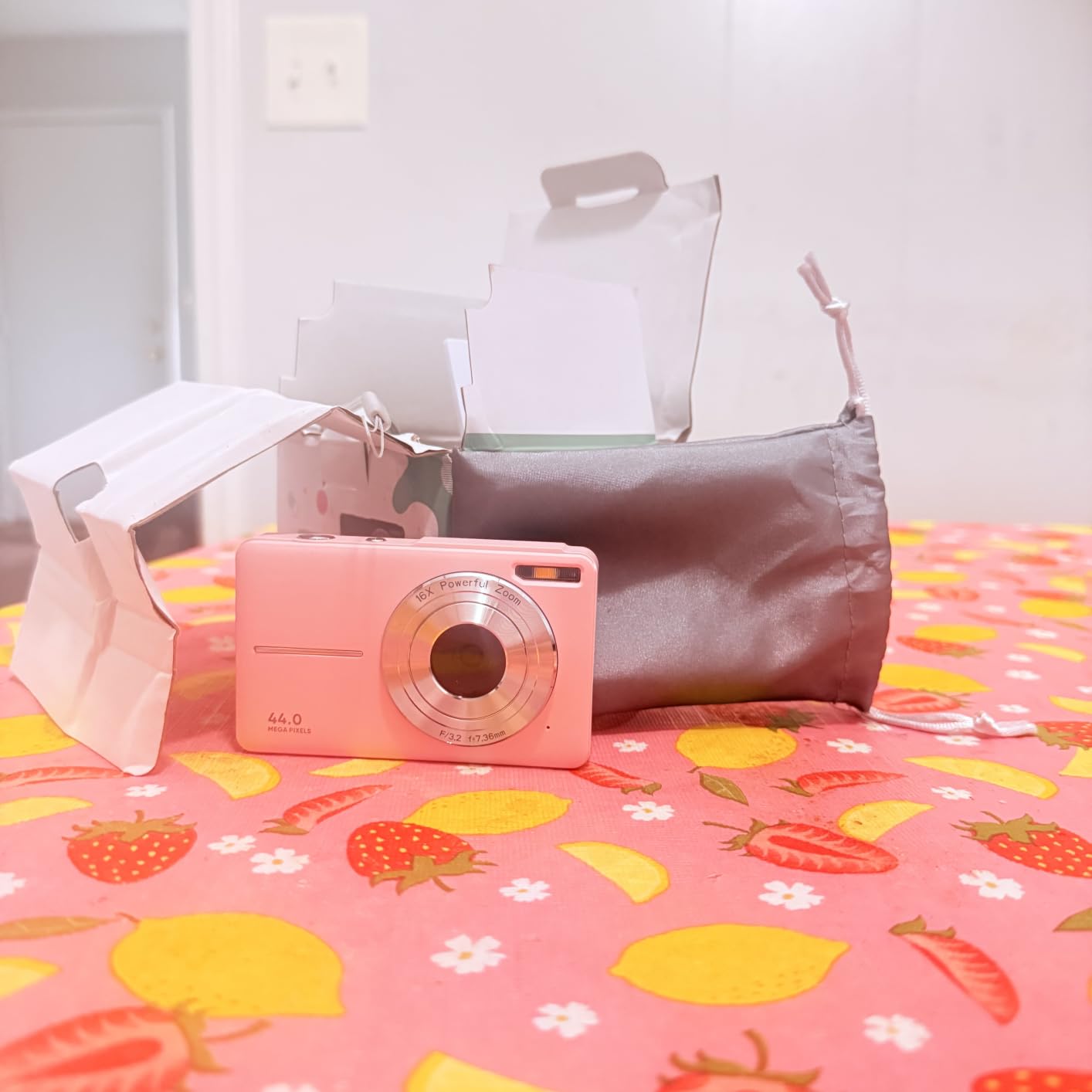 Digital Camera 1080P with 32G Card 16X Zoom & Flash Compact for Kid, White customer photo 1