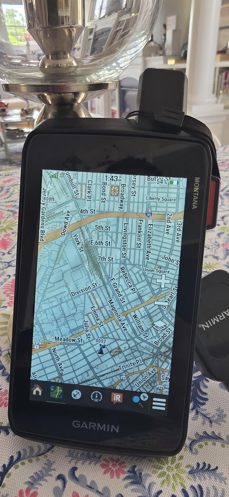 Garmin Montana 760i, GPS Handheld Navigator, Built-in Camera, inReach | Built-In Camera, inReach Technology, 5