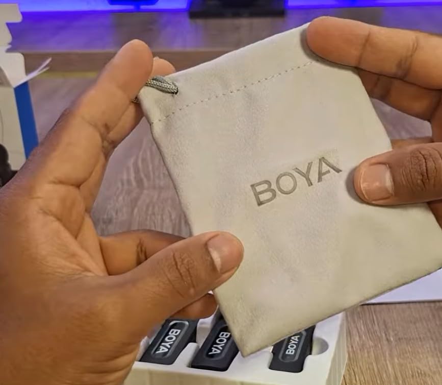 BOYA BY-V20 Wireless Microphones for iPhone 17/16/15 & Android/Laptop customer photo 1