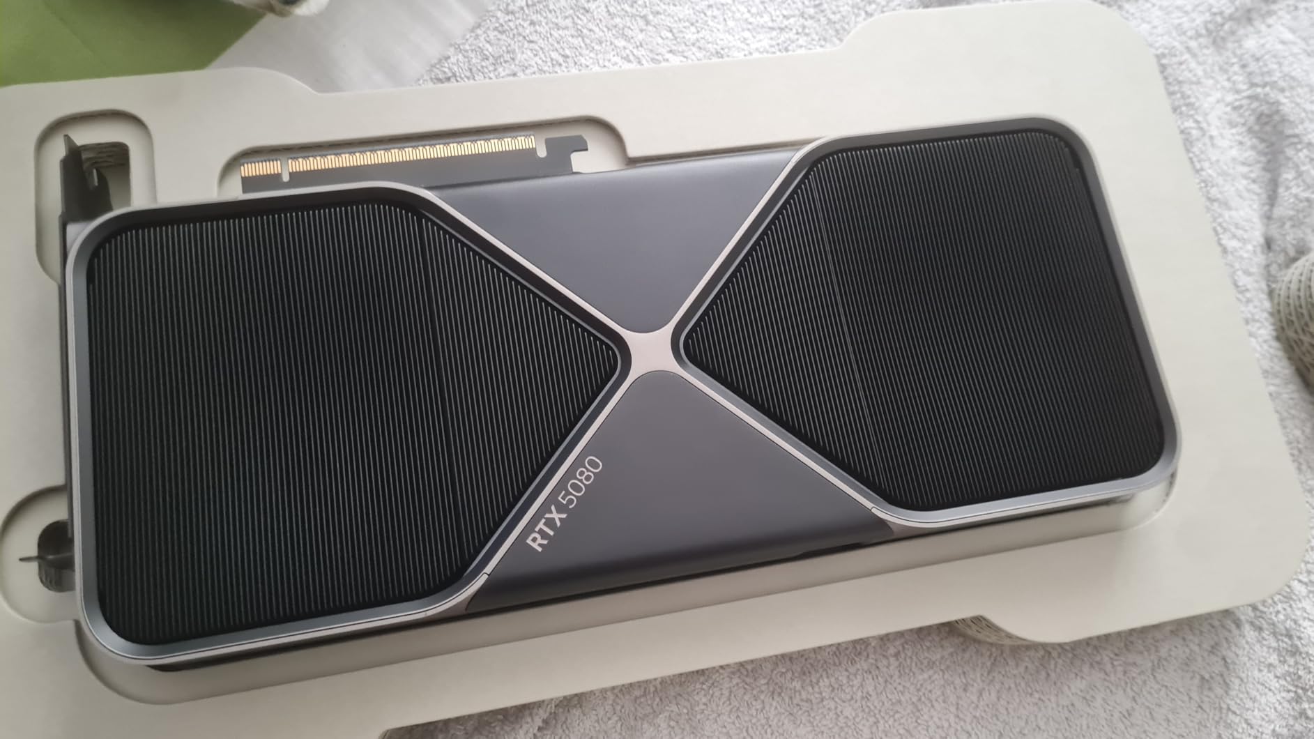 NVIDIA GeForce RTX 5080 Founders Edition customer photo 1
