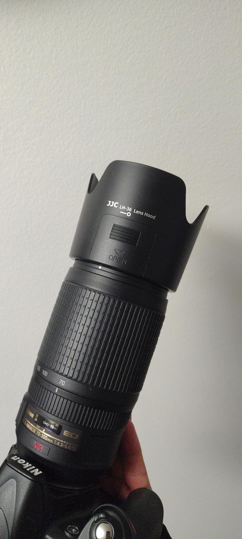 HB-114 Lens Hood for Nikon Z 28-4mm f4-8 VR and Z 24-12mm f4 S Lens customer photo 1