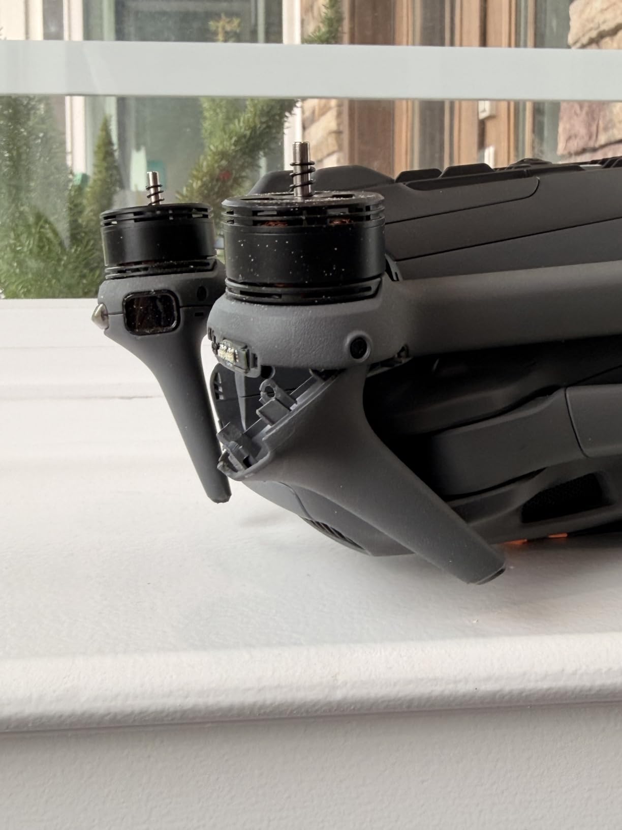 DJI Mavic 4 Pro Triple Camera Flagship Drone Fly More Combo (w/DJI RC 2), 100MP 4/3 CMOS Hasselblad Camera With 6K/60fps HDR Video, 0.1-Lux Nightscape, Obstacle Sensing Bundle with Deco Gear Kit customer photo 1