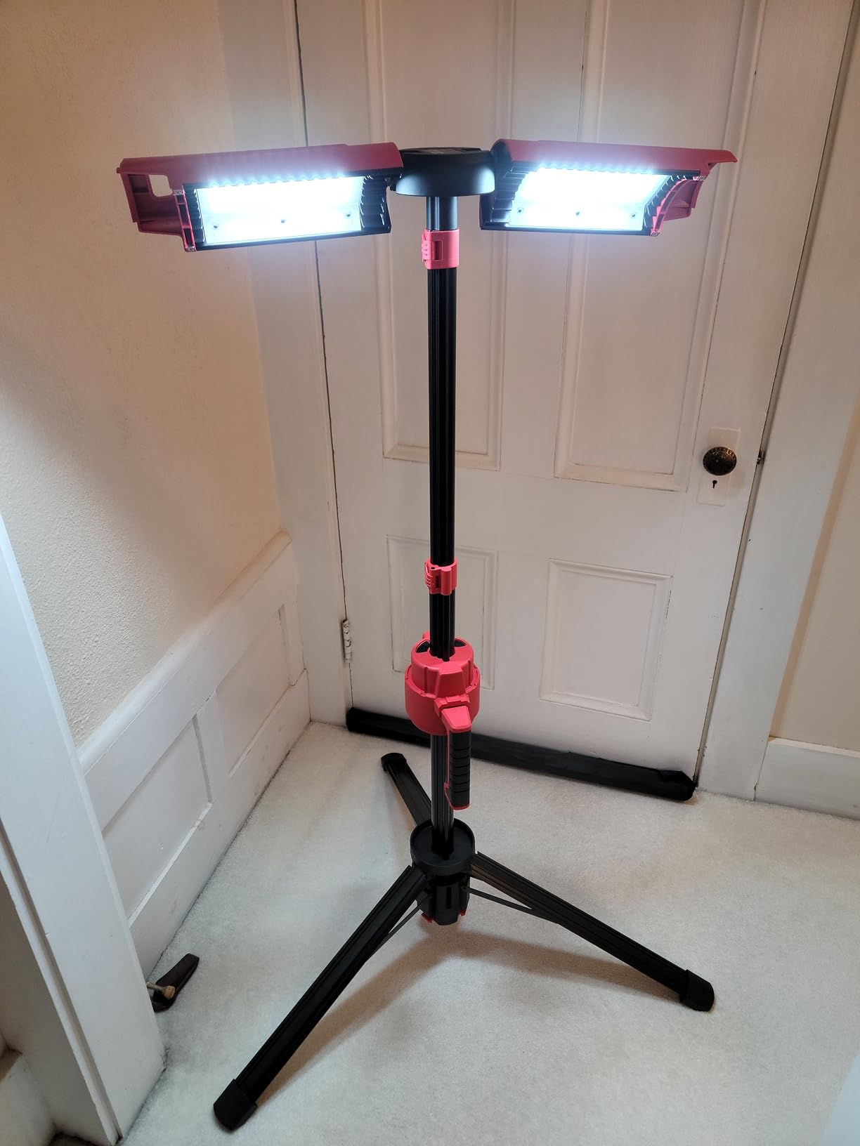 SYLSTAR Hybrid Powered LED Work Light with Tripod, 12000 Lumens Corded & Rechargeable Battery Work Light, 7.4ft Aluminum Telescopic Stand, 3 Brightness Levels, IP65, Dual Head, Portable Job Site Light customer photo 1