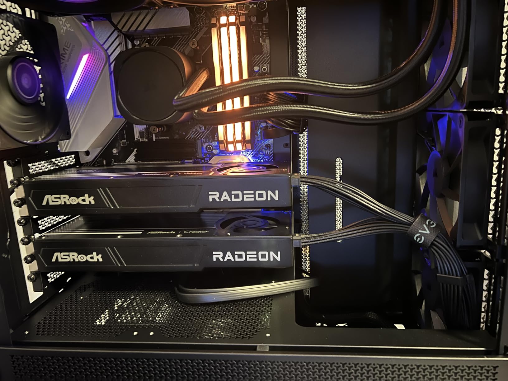 ASRock Radeon AI PRO R9700 Creator 32GB Professional Graphics Card, 2920 MHz Boost Clock, GDDR6, AMD RDNA 4, AI-Accelerators, DisplayPort 2.1a, PCIe 5.0, Blower Cooler customer photo 1
