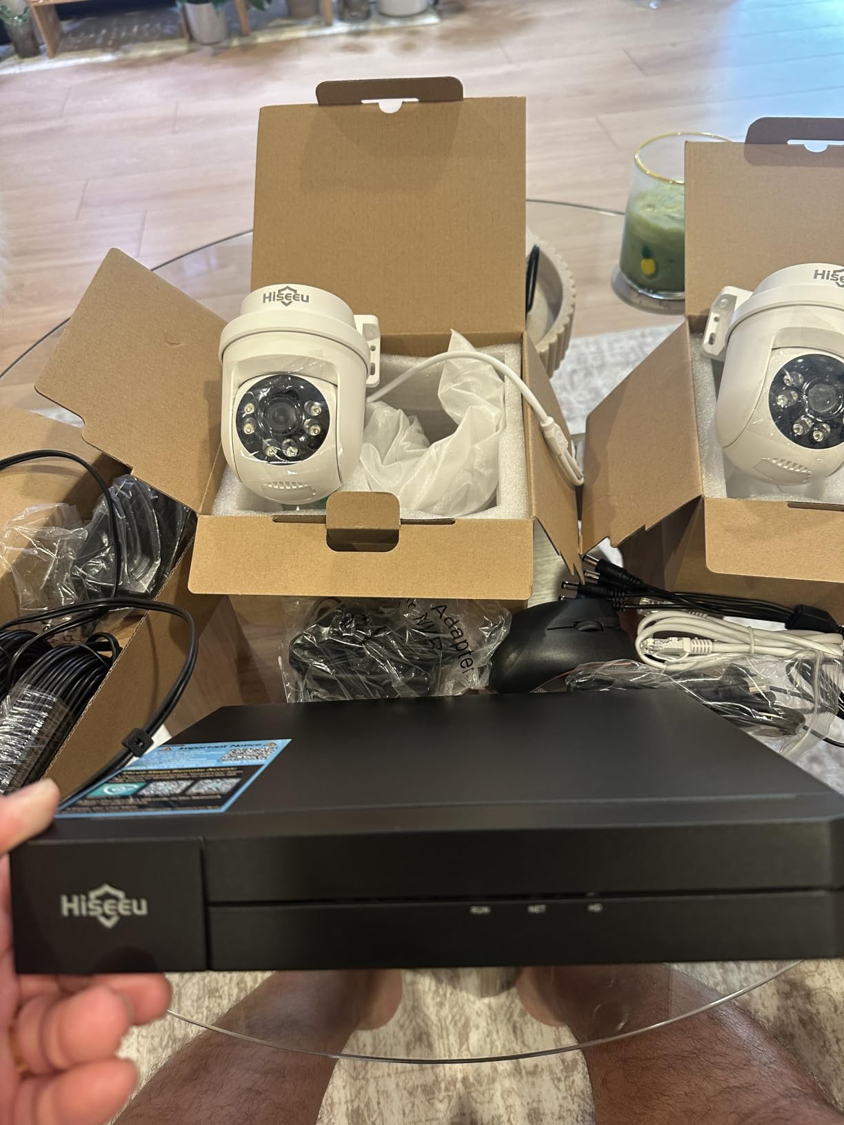 Hiseeu 4K PTZ Wired Security Camera System with 8 x 8MP CCTV Cameras customer photo 2