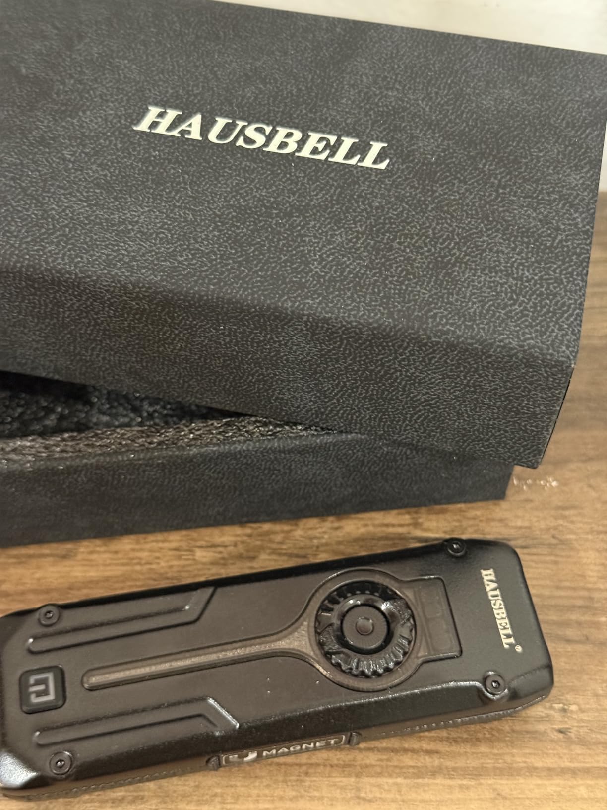 HAUSBELL Flat EDC Flashlight 1800LM Turbo, 0.6