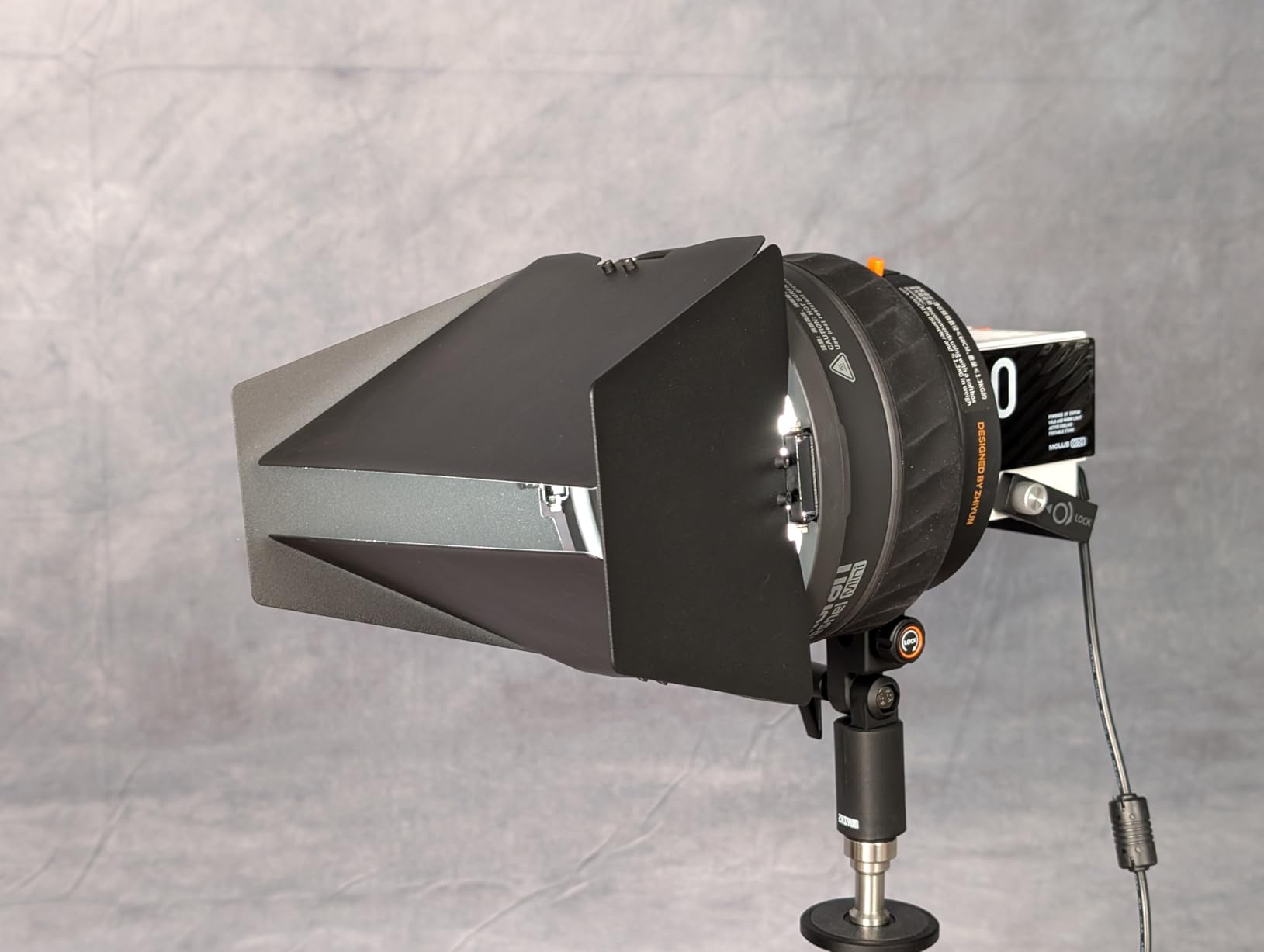 Amaran Mini Fresnel with Mini Barn Doors Bowens Mount Attachment (Small) customer photo 1
