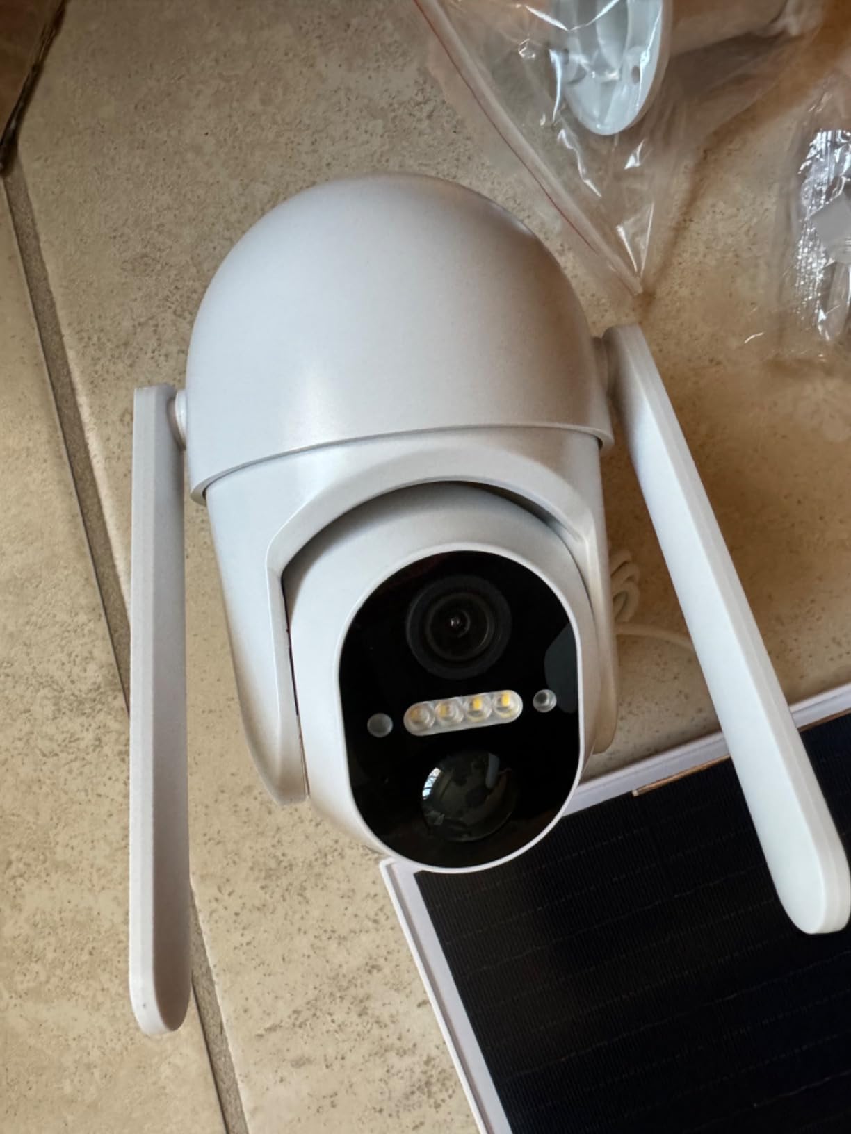 ELYSOO Dual Lens 4G LTE Cellular Security Camera, 2K HD Video, No WiFi Needed, 360° View Camera with Night Vision, Easy to Install, PIR Alarm, Built-in SIM Card(Supports Verizon/AT&T/T-Mobile) - White customer photo 1