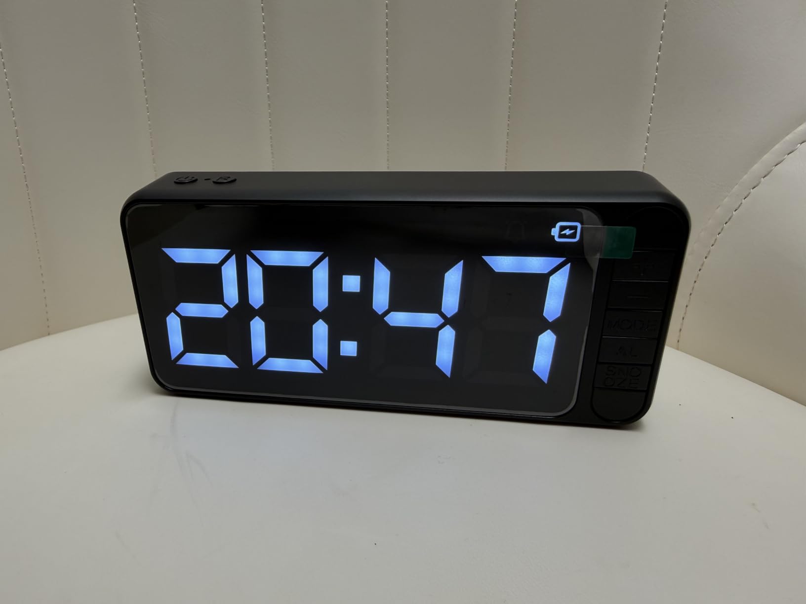 Hidden Camera Clock 4K HD WiFi Spy Cam Indoor Security Camera Wireless customer photo 2