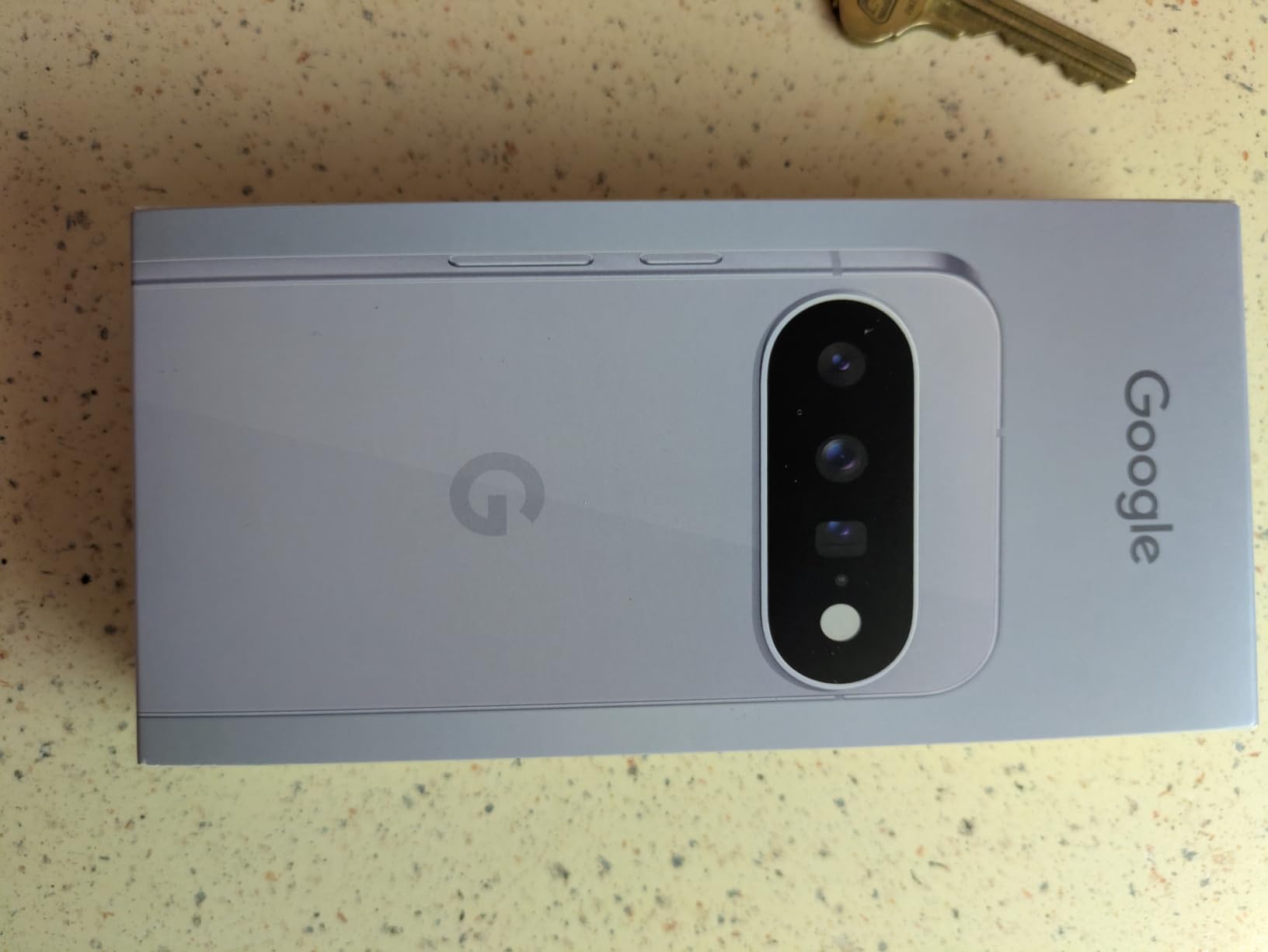 Google Pixel 11 - Unlocked Smartphone, Gemini - 256 GB - Obsidian customer photo 1