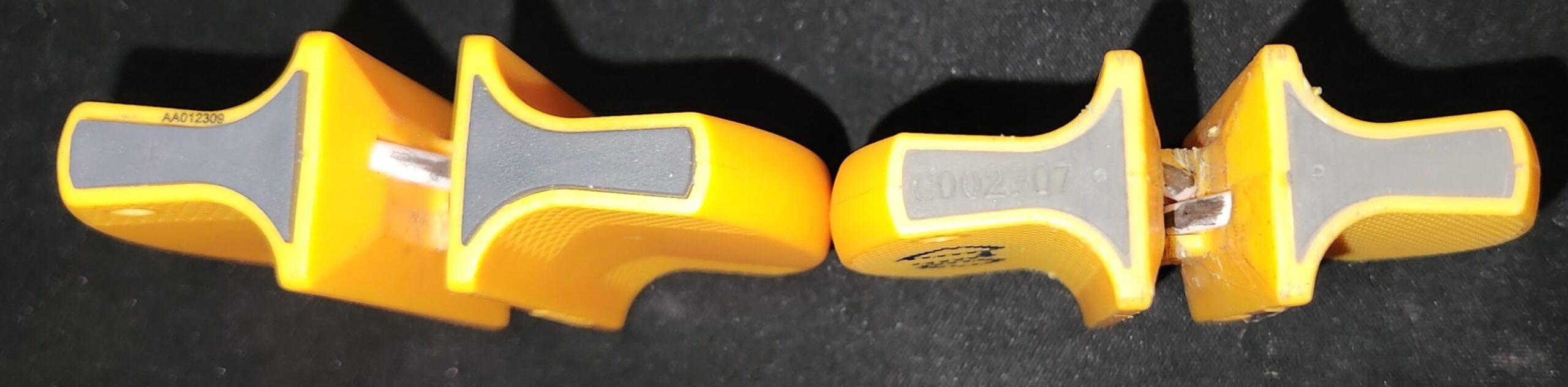Smith's CCKS 2-Step Knife Sharpener - Yellow - 2-Step Preset Coarse & Fine Slots - Outdoor Handheld Knife Sharpener - Fishing, Hunting, Fillet, Pocket Knives - Compact Plastic Portable Keychain Tool customer photo 2