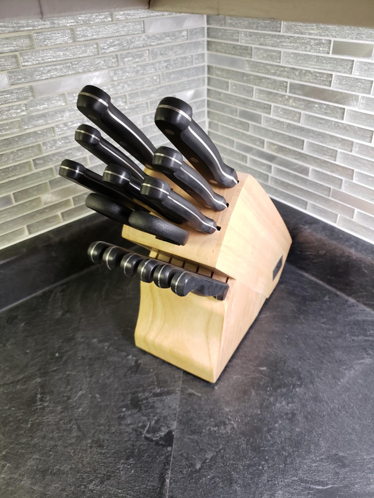 Chicago Cutlery Essentials (15-PC) Stainless Steel Kitchen Knife Block Set With Block, Sharp Stainless Steel Cutlerly Chef Knives Set & Scissors Shears customer photo 1