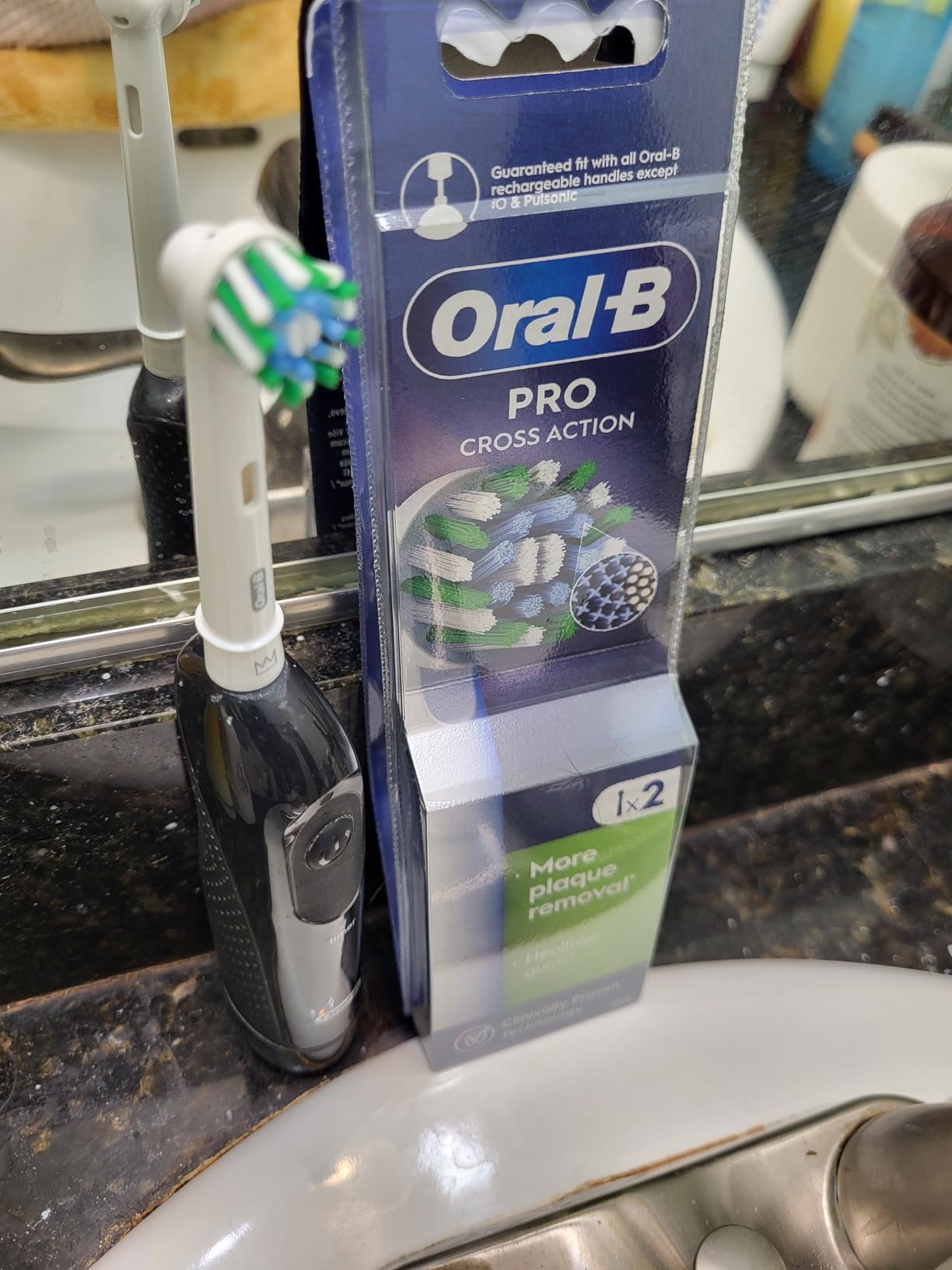 Oral B Cross Action Electric Toothbrush Replacement Brush Heads Refill, 4Count customer photo 1