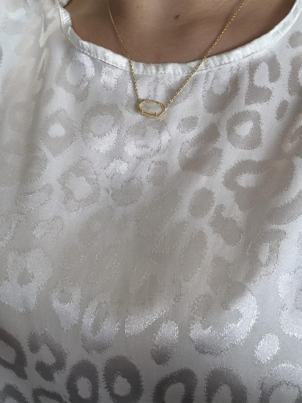 Kendra Scott Elisa Pendant customer photo 2