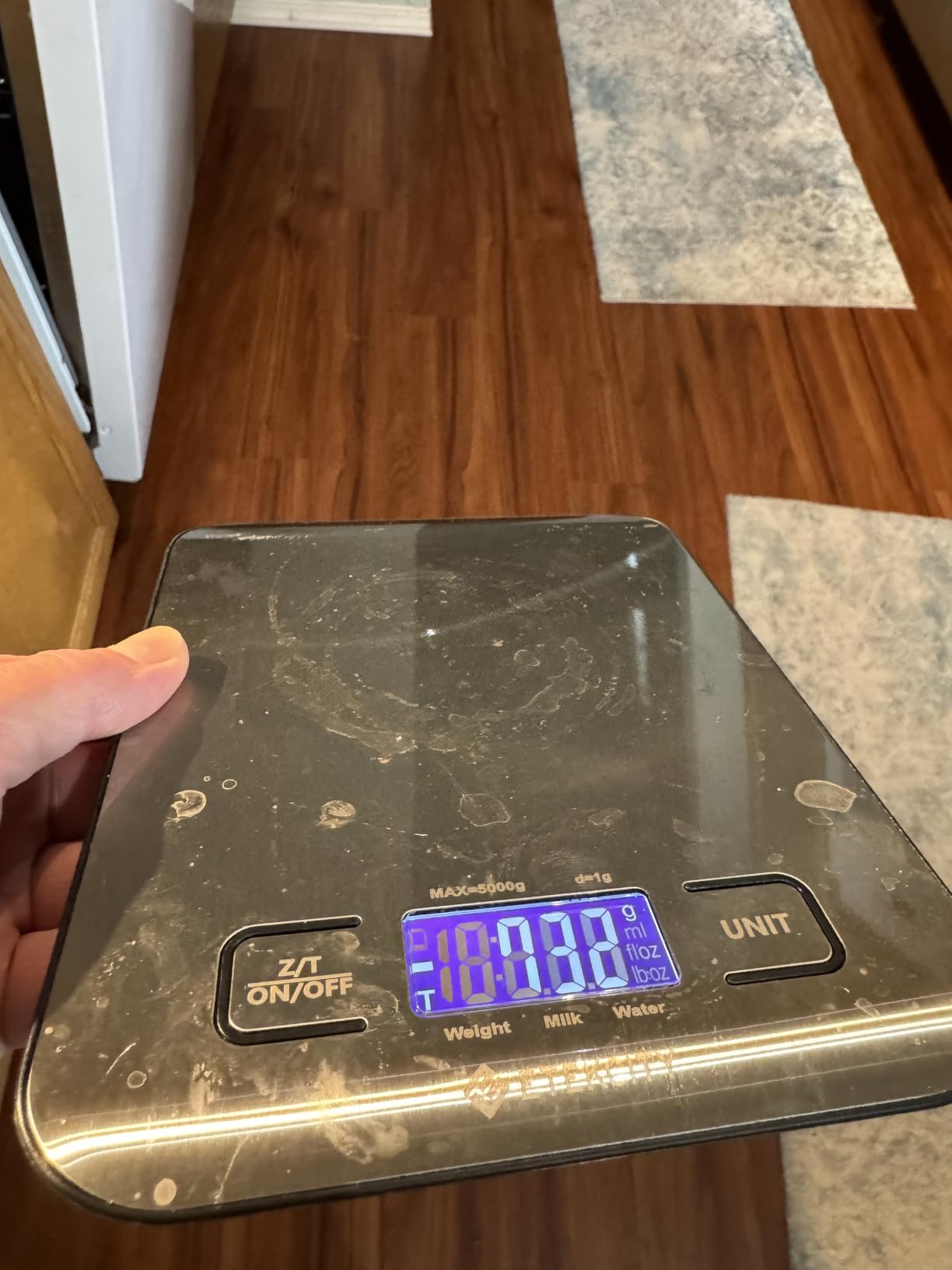 Etekcity Food Kitchen Scale, Digital Grams and Ounces, 11lb customer photo 1