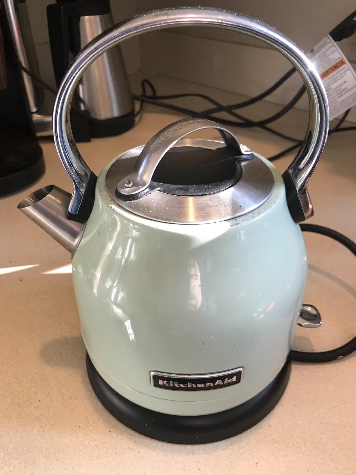 KitchenAid 1.25L Electric Kettle KEK1222, Pistachio customer photo 1