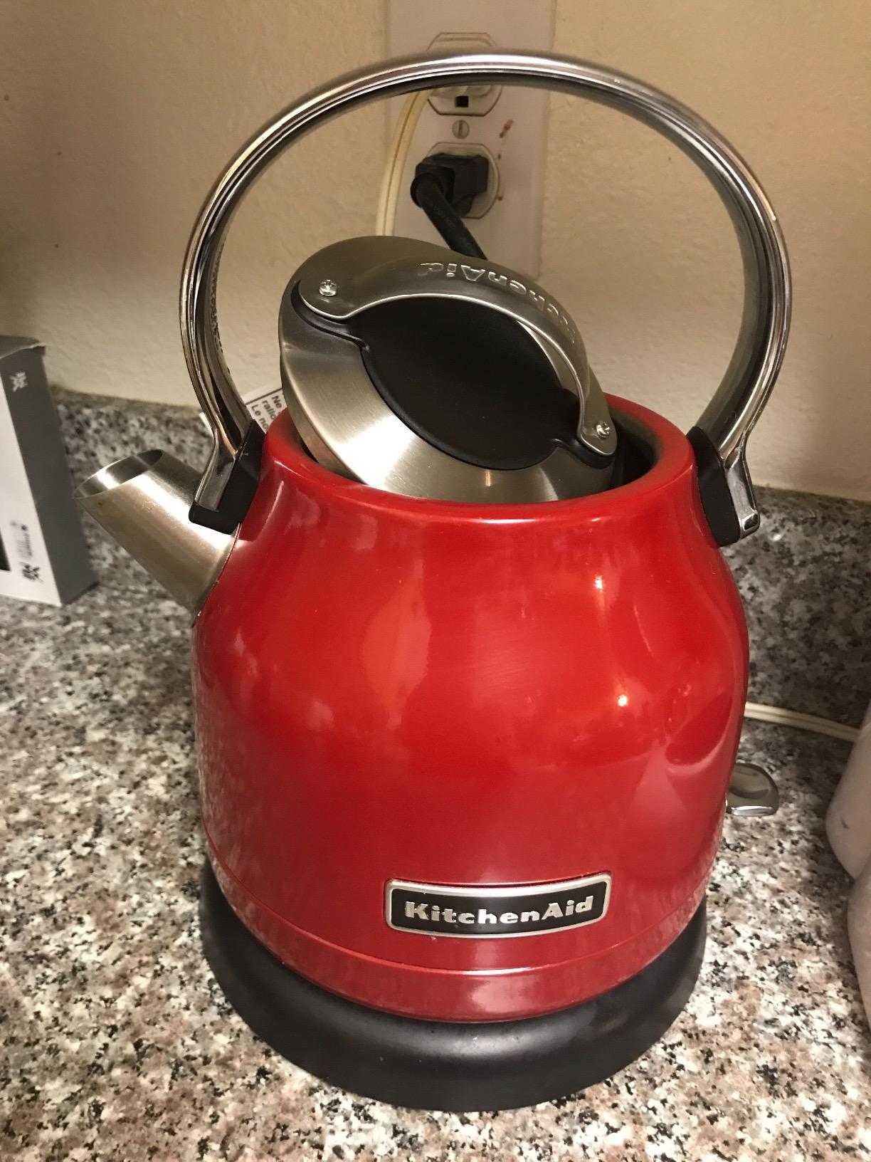 KitchenAid 1.25L Electric Kettle KEK1222, Pistachio customer photo 2