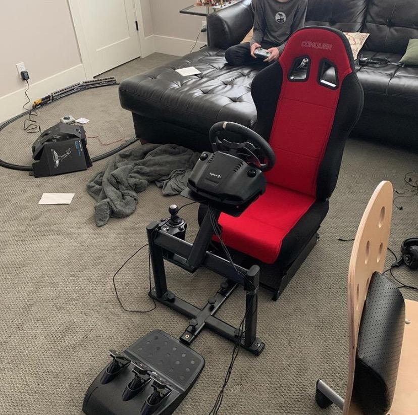 Logitech G920 Driving Force Racing Wheel and Pedals, Force Feedback + Logitech G Driving Force Shifter - Xbox Series X|S, Xbox One and PC, Mac - Black customer photo 1