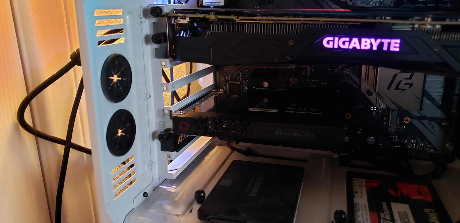 AVerMedia Live Gamer HD 2-PCIe Internal Game Capture Card, Record and Stream in 1080p 60 with Multi-Card Support, Low-Latency Pass-Through on Xbox series x/s, PS5, Nintendo Switch, Windows 10 (GC570) customer photo 2