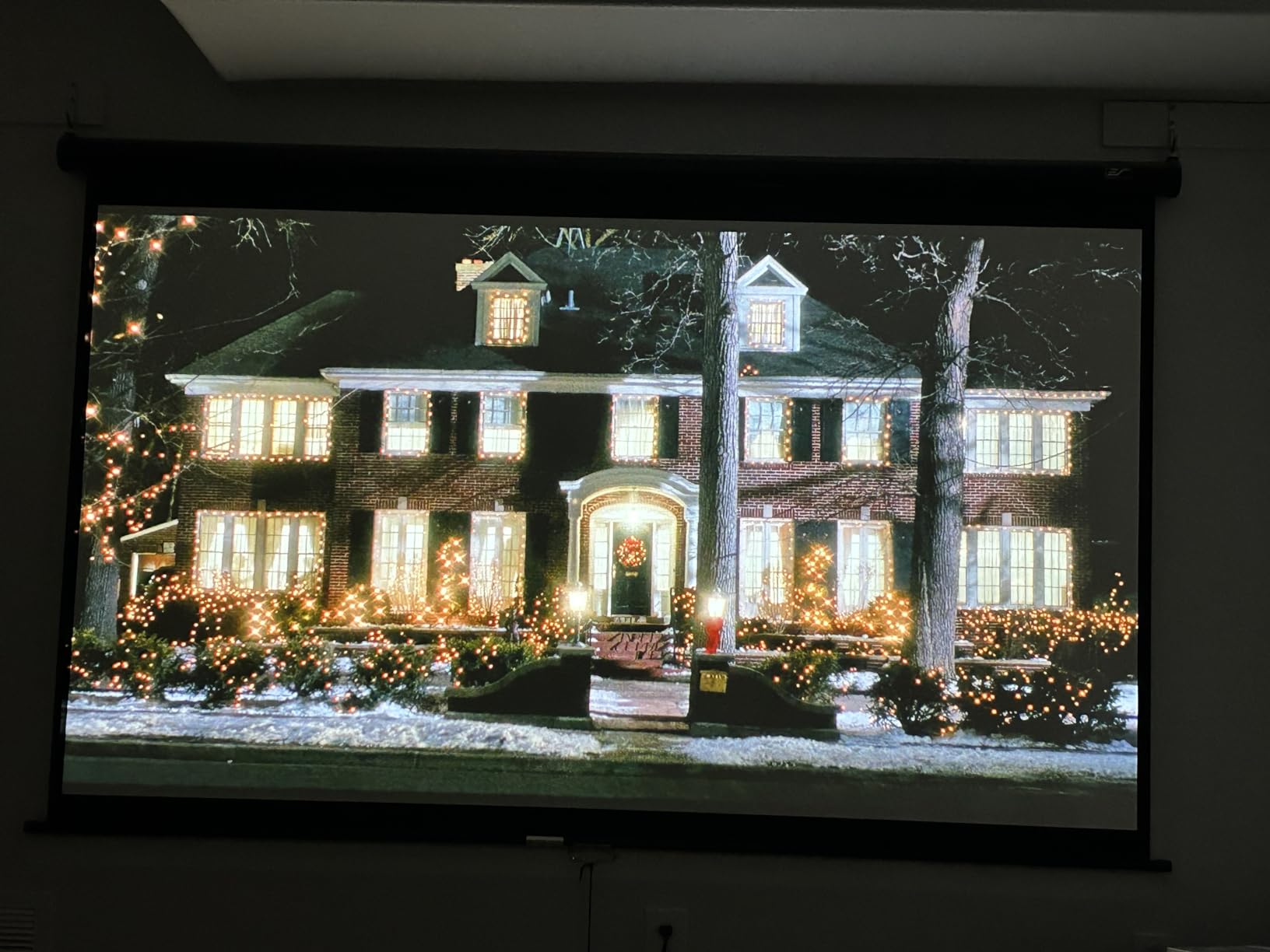 ViewSonic PA503W 4000 Lumens WXGA DLP Projector, High Brightness HDMI customer photo 2