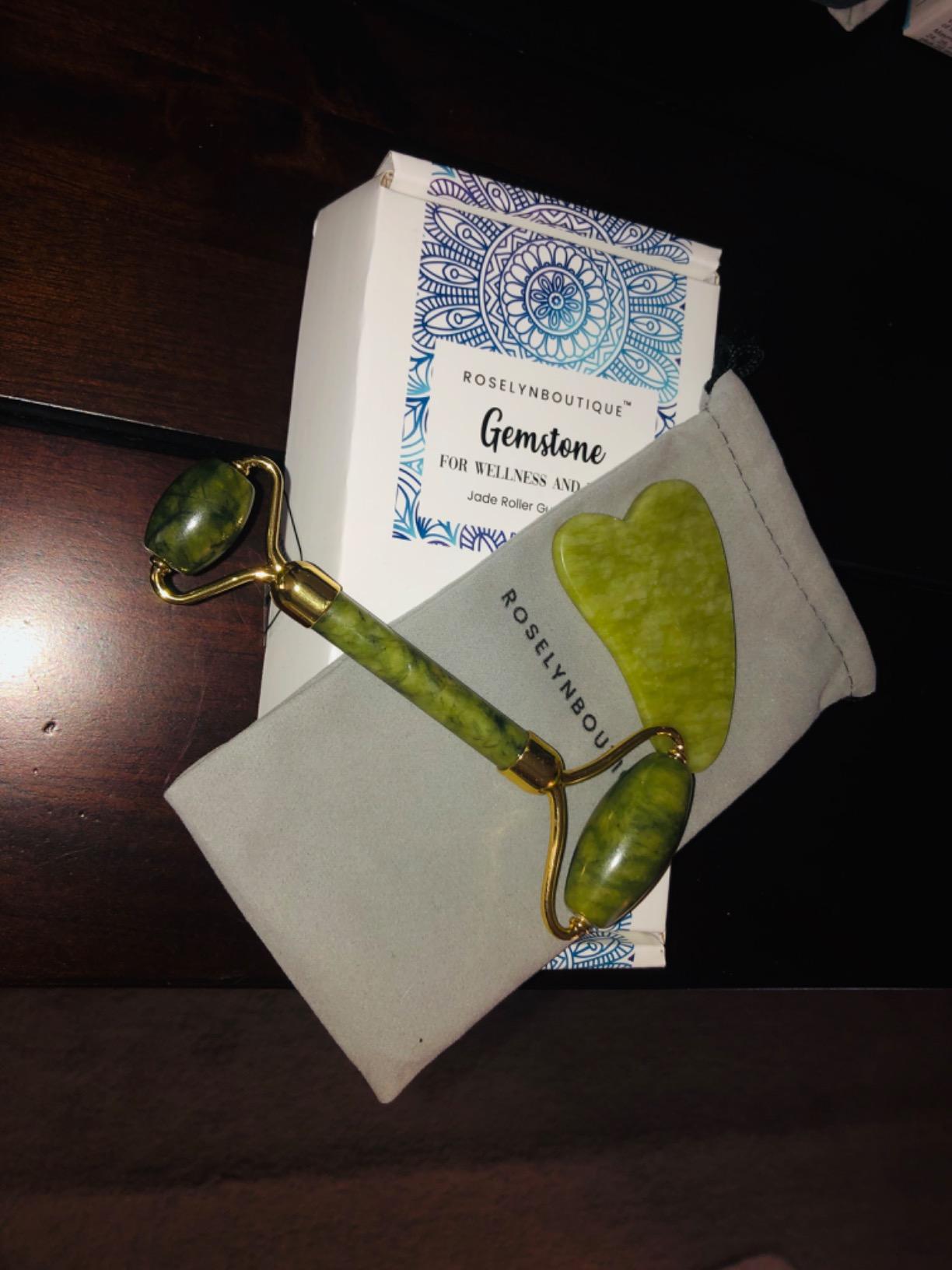 RoselynBoutique Gua Sha Set customer photo 2