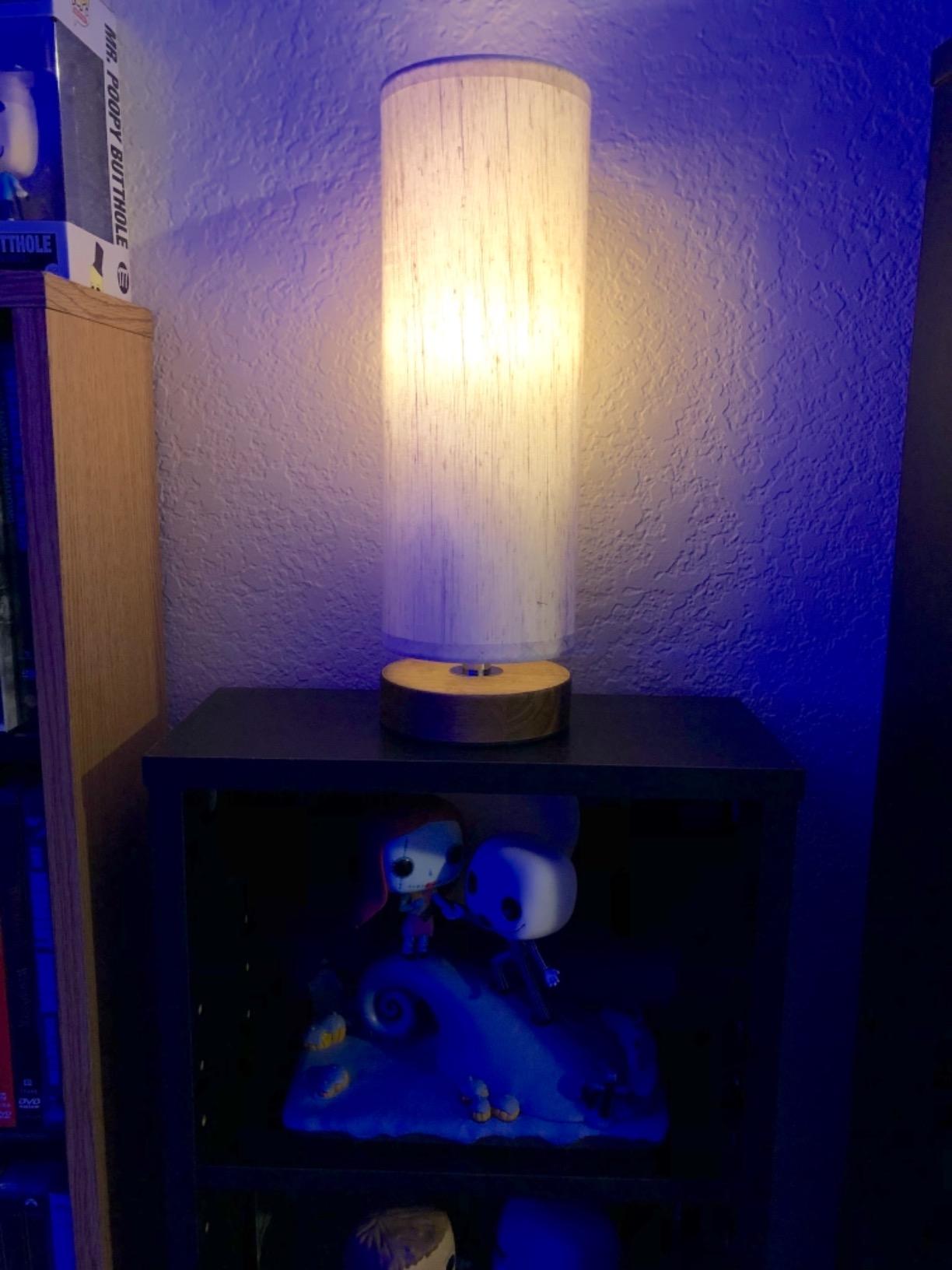 Philips - Hue White Ambiance A19 Wi-Fi Smart LED Bulb - California Residents - White (Hue Hub Required) customer photo 2