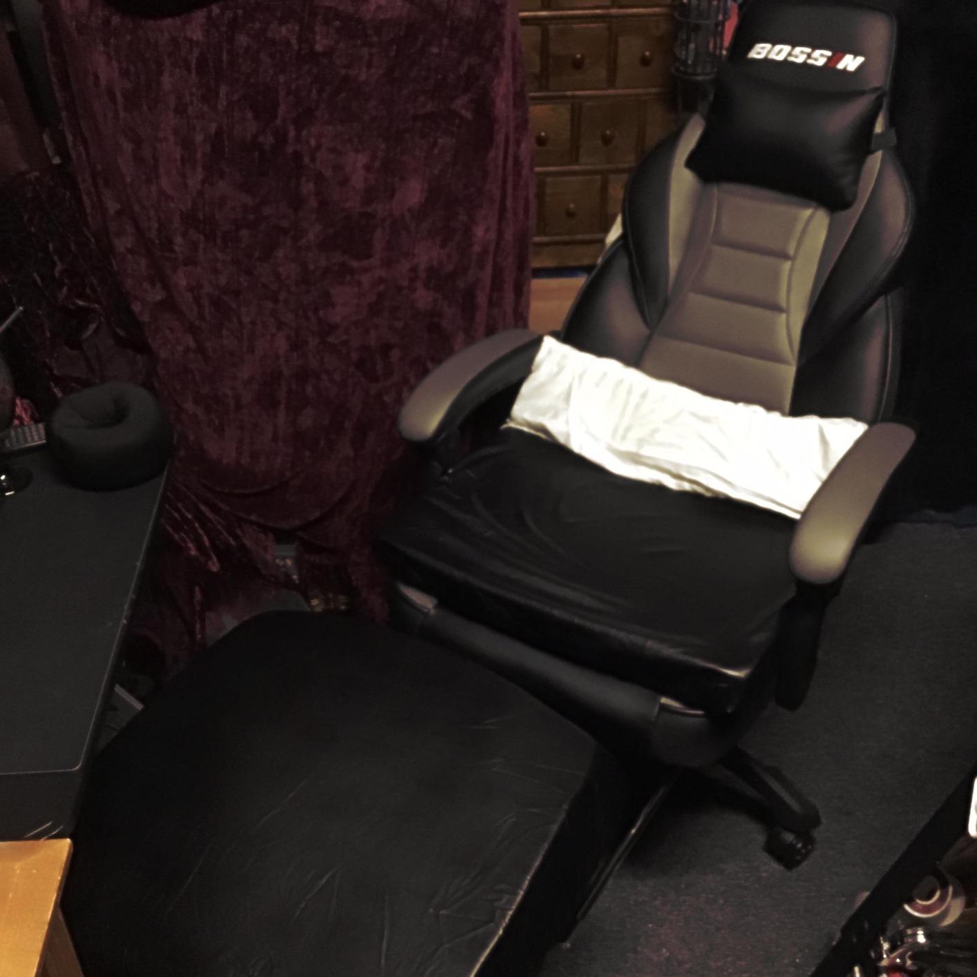 BOSSIN Gaming Chair with Massage, Ergonomic Heavy Duty Design with Footrest and Lumbar Support, Large Size Cushion High Back Office Chair, Big and Tall Gaming Computer Chair for Kids customer photo 2