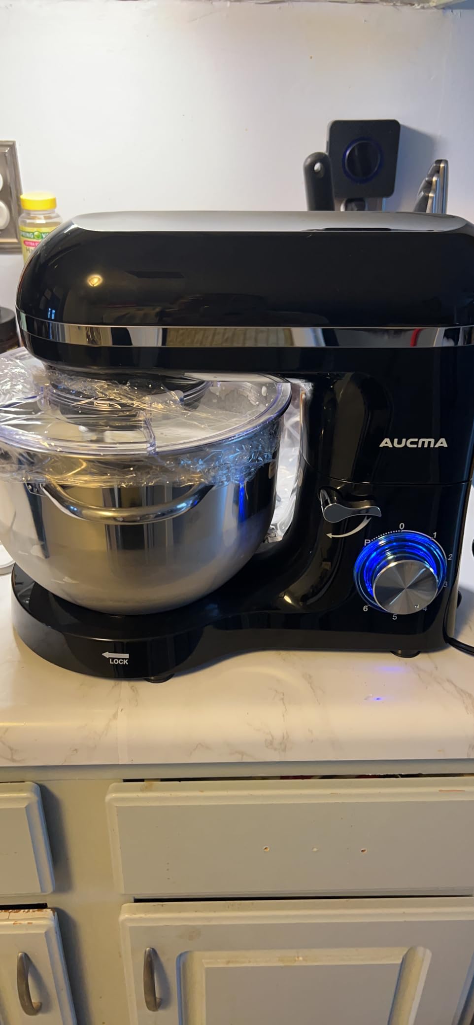 Aucma Stand Mixer,6.5-QT 660W 6-Speed Tilt-Head Food Mixer, Kitchen Electric Mixer with Dough Hook, Wire Whip & Beater (Black, 6.5QT) customer photo 2