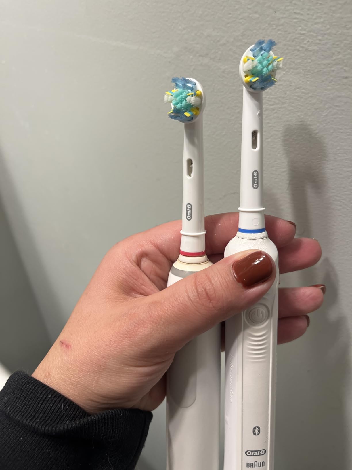 Oral-B FlossAction Electric Toothbrush Replacement Brush Heads Refills, 5 Count customer photo 1