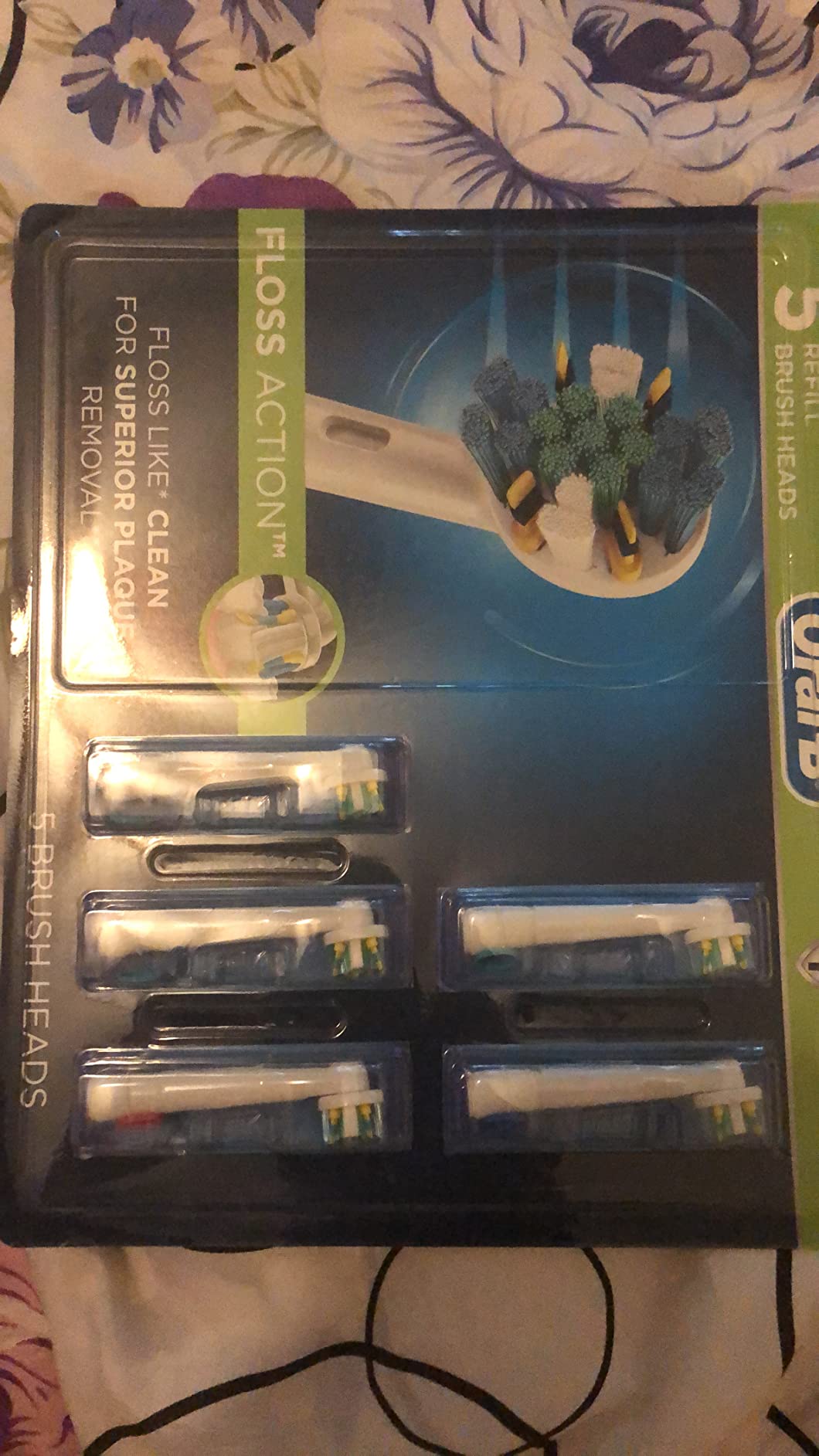 Oral-B FlossAction Electric Toothbrush Replacement Brush Heads Refills, 5 Count customer photo 2