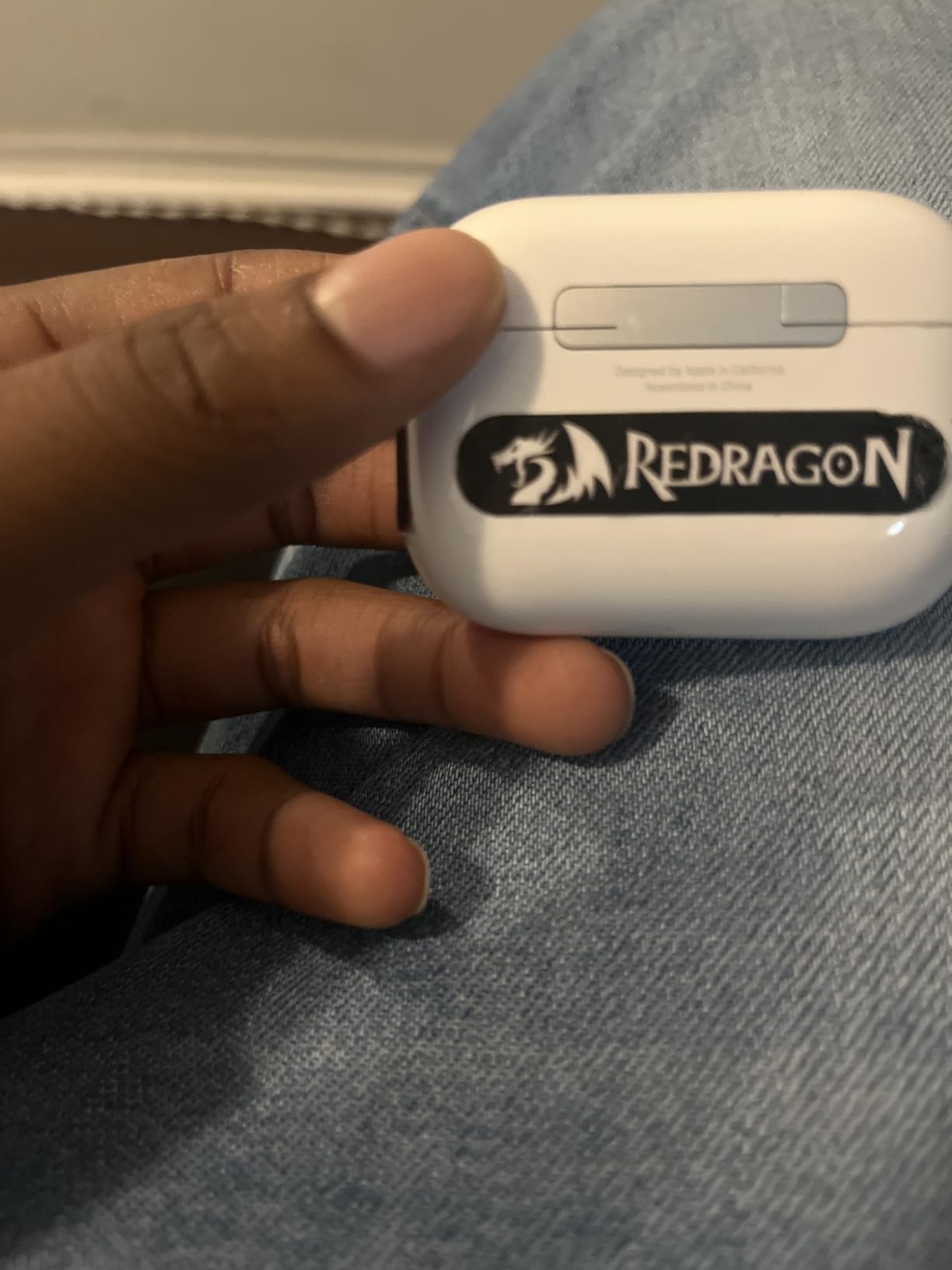 Apple AirPods Pro Renewed customer photo 2