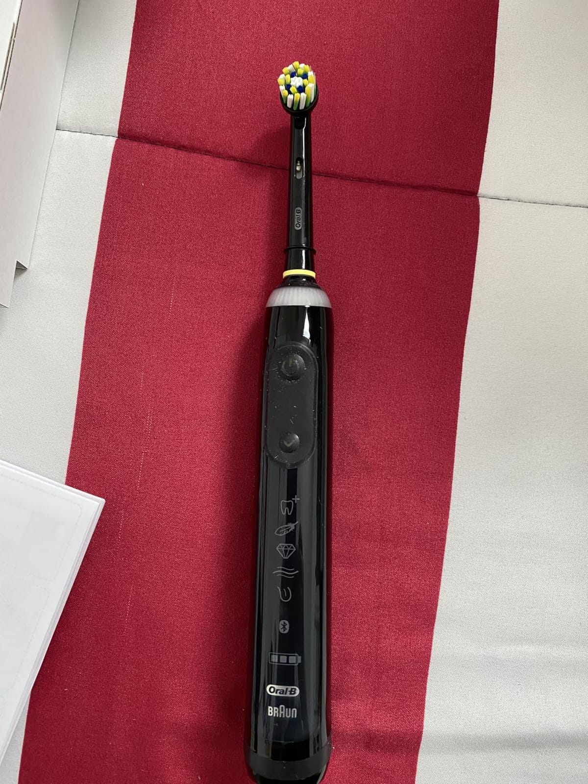 Oral-B Genius X Limited Rechargeable Electric Toothbrush with 1 Replacement Brush Head, Travel Case, Midnight Black customer photo 1