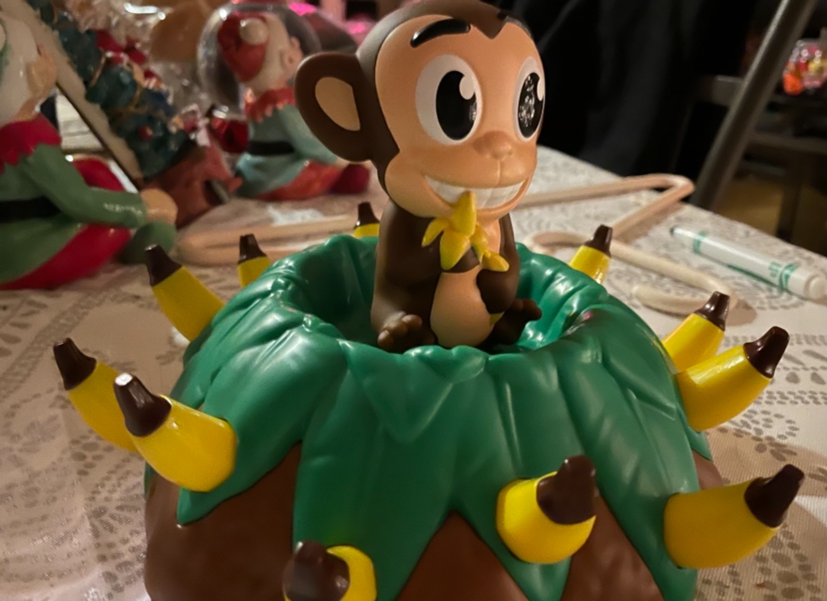 Goliath Banana Blast - Pull The Bananas Until The Monkey Jumps Game - Includes a Fun Colorful 24pc Puzzle by Goliath , Green customer photo 2