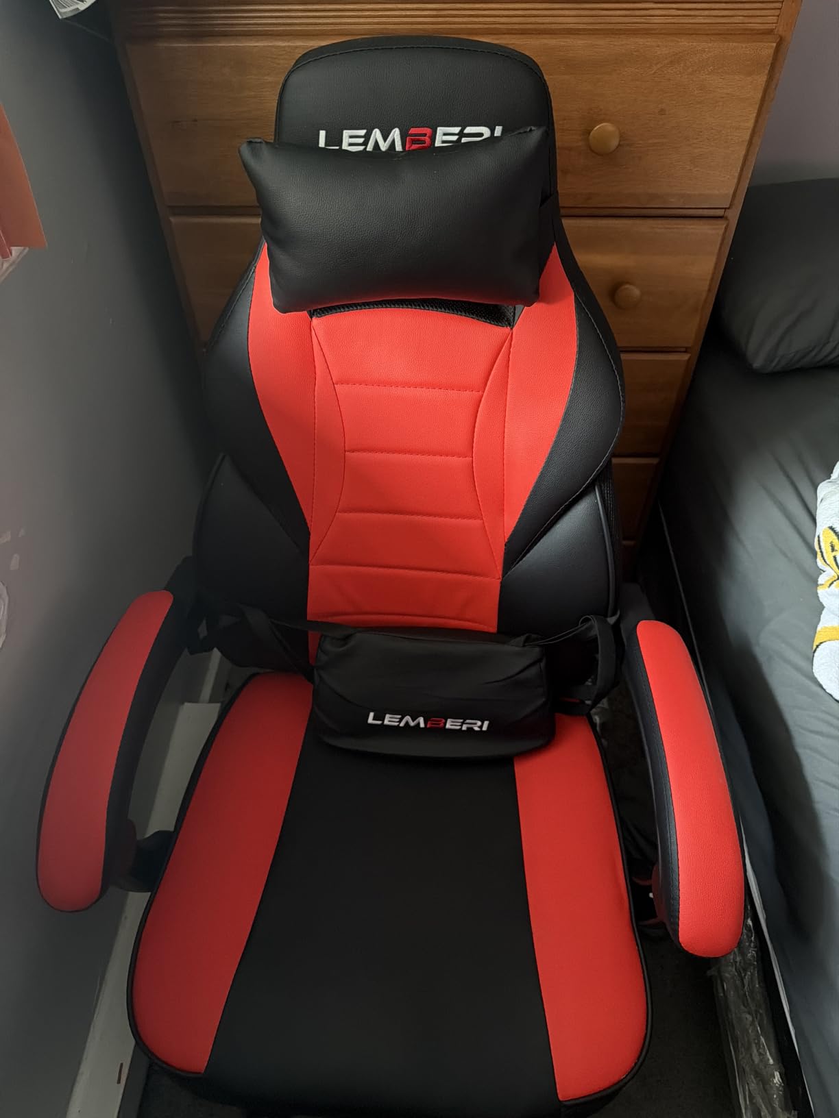LEMBERI Big and Tall Gaming Chair 400lb Capacity, Heavy-Duty Office Chair with Reinforced Footrest, Wide Seat High Back PC Desk Chair with Linkage Armrests, Thickened Steel Frame, PU Leather, Purple customer photo 1