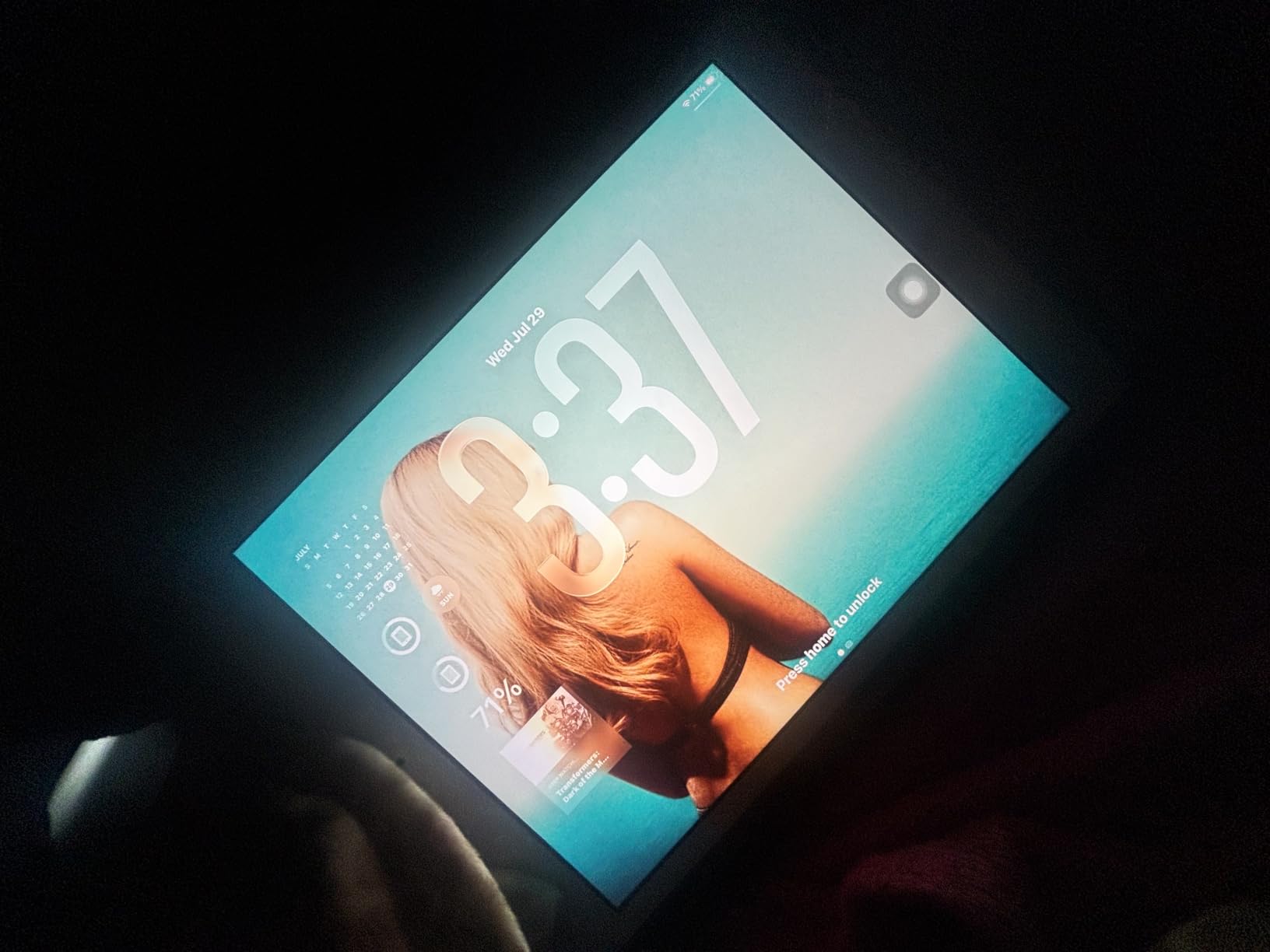 Apple iPad 8th Gen Renewed customer photo 1