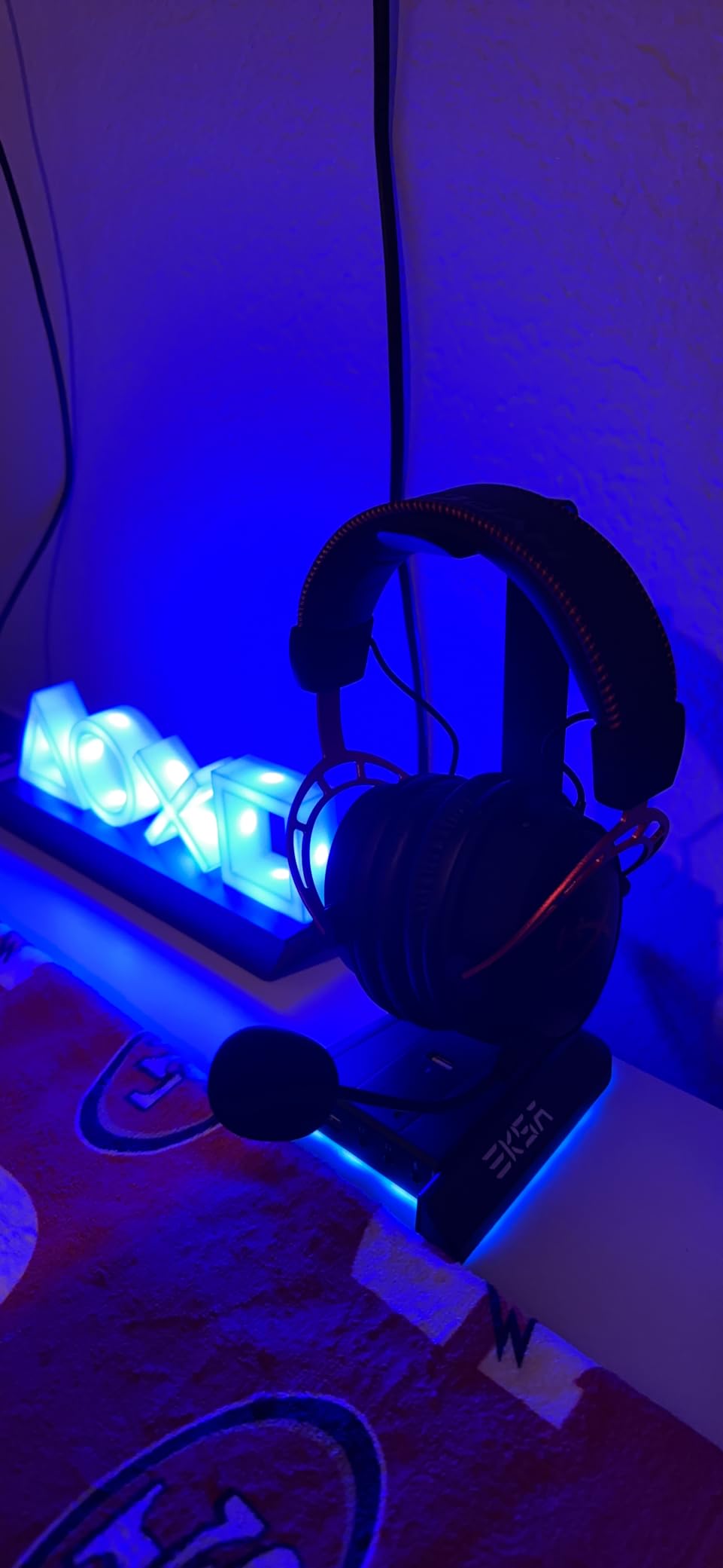 EKSA RGB Headset Stand, Headphone Stands with 7.1 Surround Sound & USB/3.5mm Port, Desk Gaming Headsets Holder with Aluminum Alloy Rod & Non-Slip Rubber Pad, Suitable for Most Gamer Desktop Earphones customer photo 1
