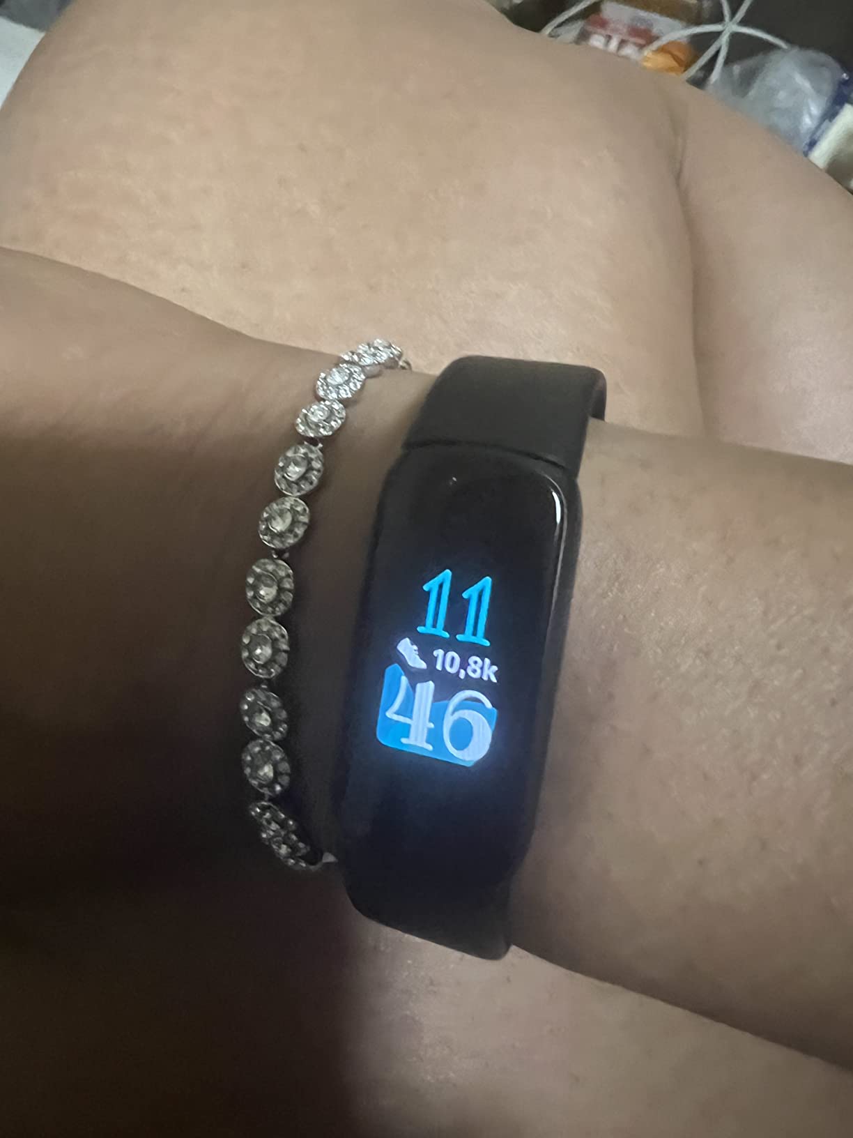 Fitbit Luxe Special Edition Fitness and Wellness Tracker, Gorjana Soft Gold Stainless Steel Parker Link Bracelet, One Size (S & L Peony Classic Bands Included) customer photo 2